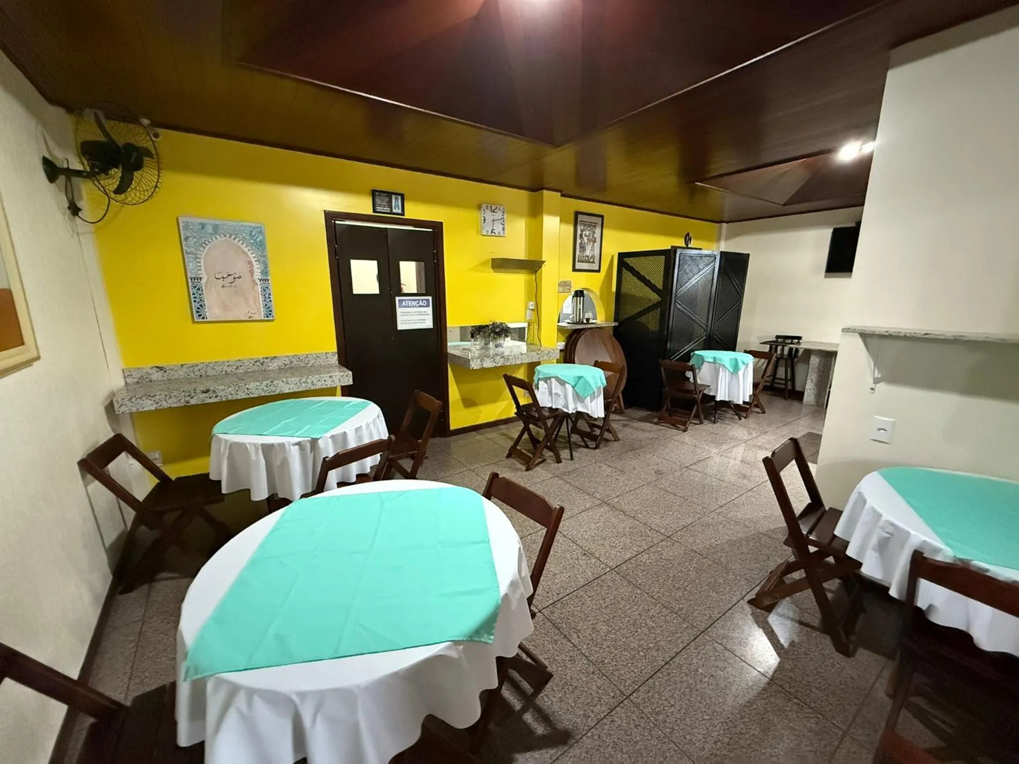 Dining area in Oasis Chartouni Hotel