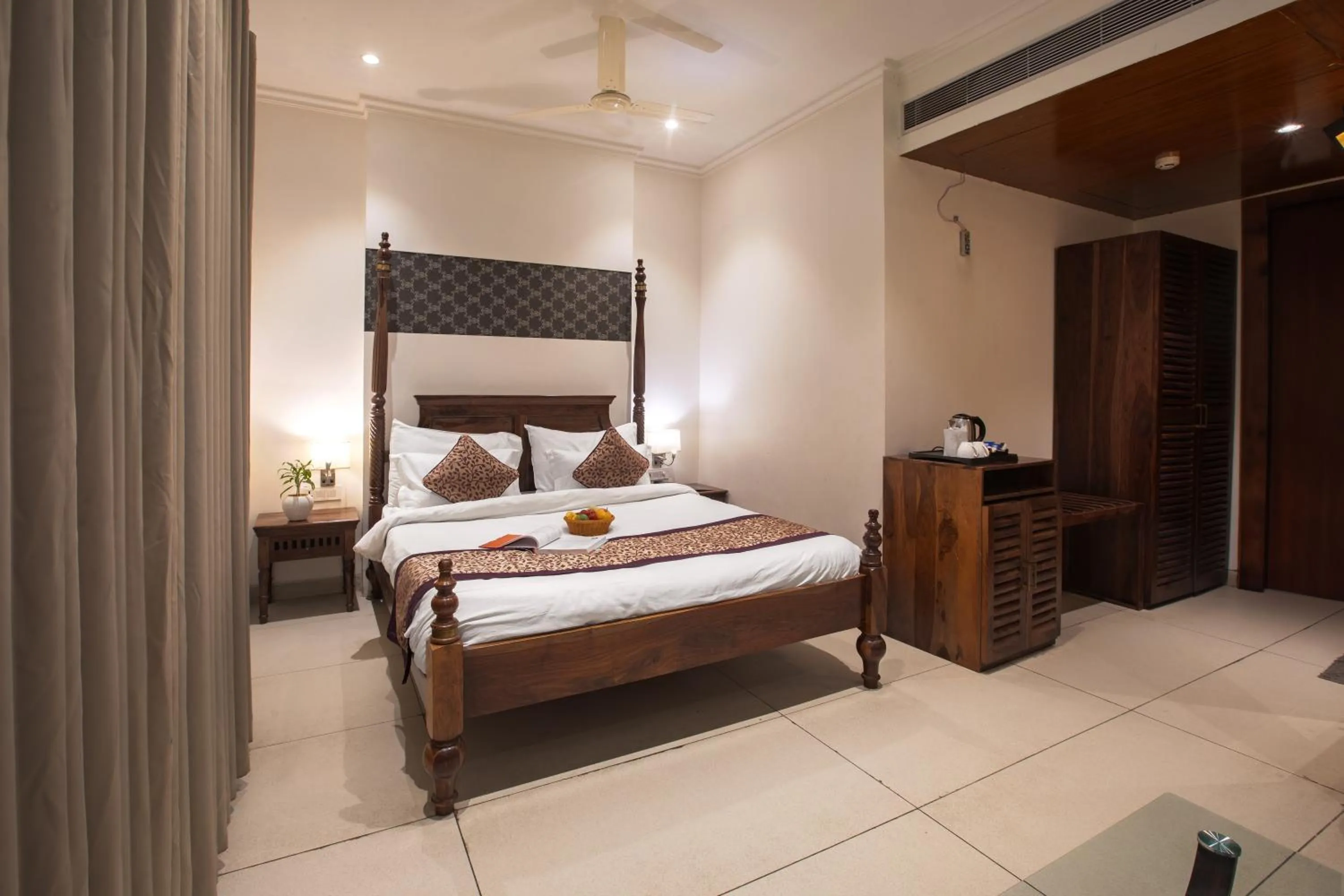 Bed in The Vrindwoods