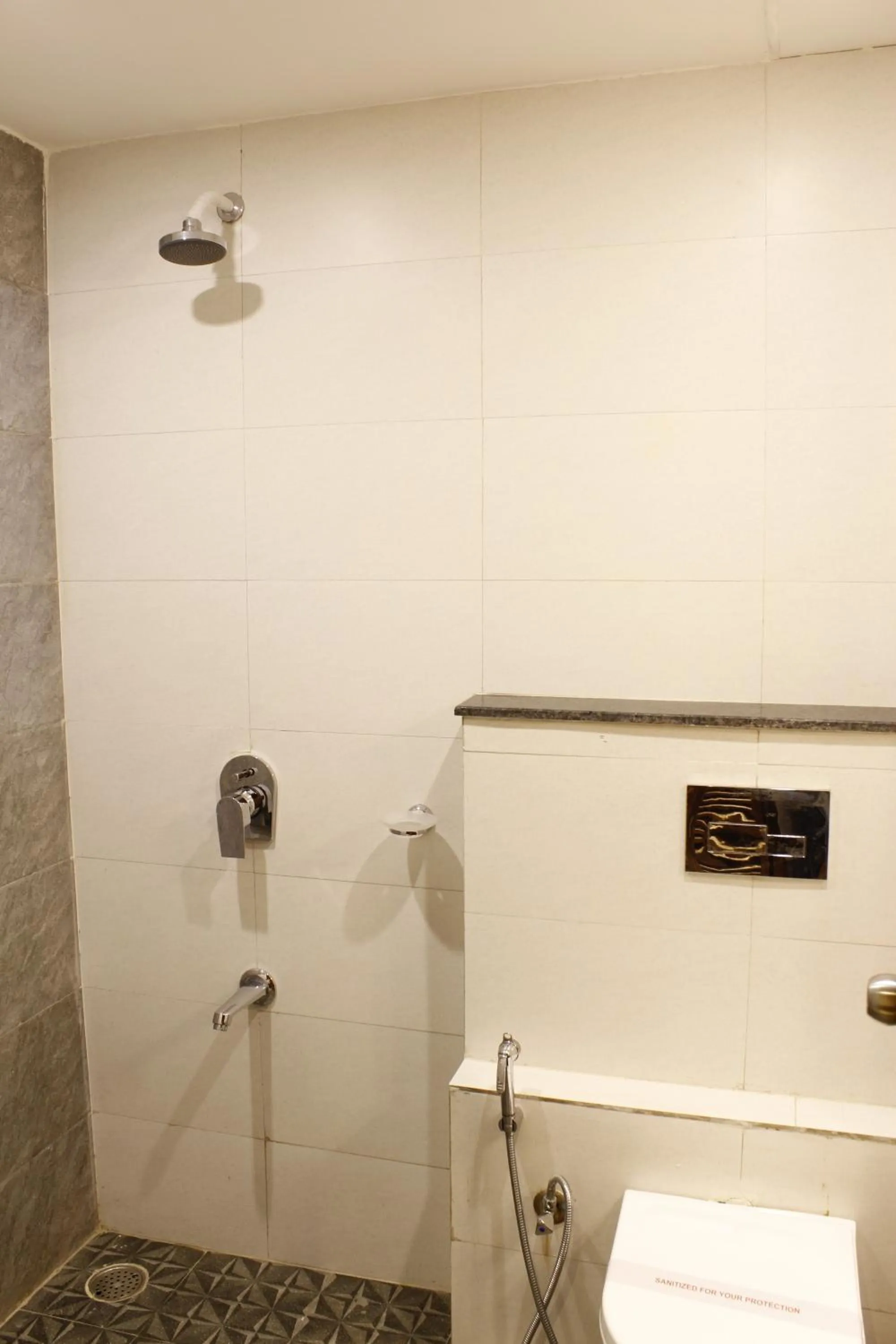 Bathroom in The Vrindwoods