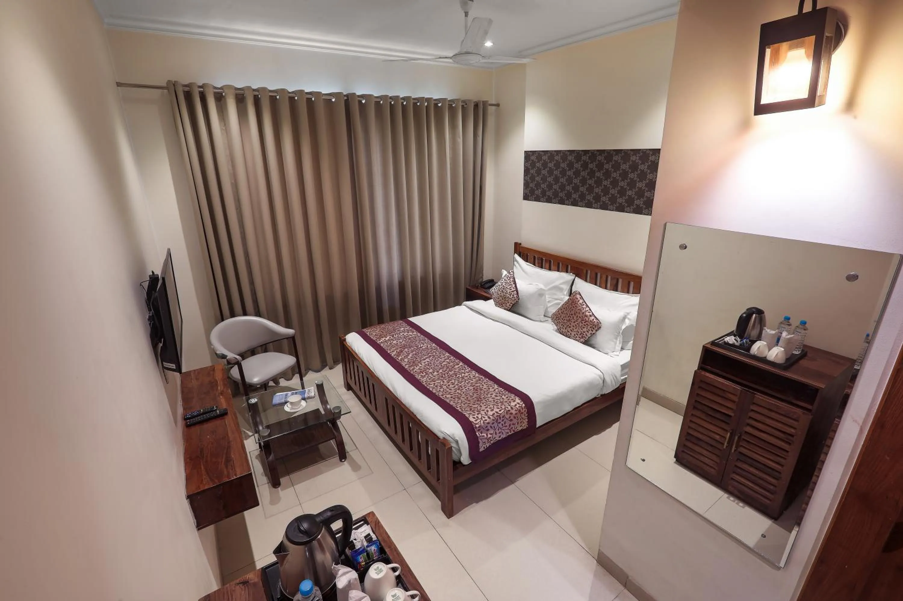 Bedroom in The Vrindwoods