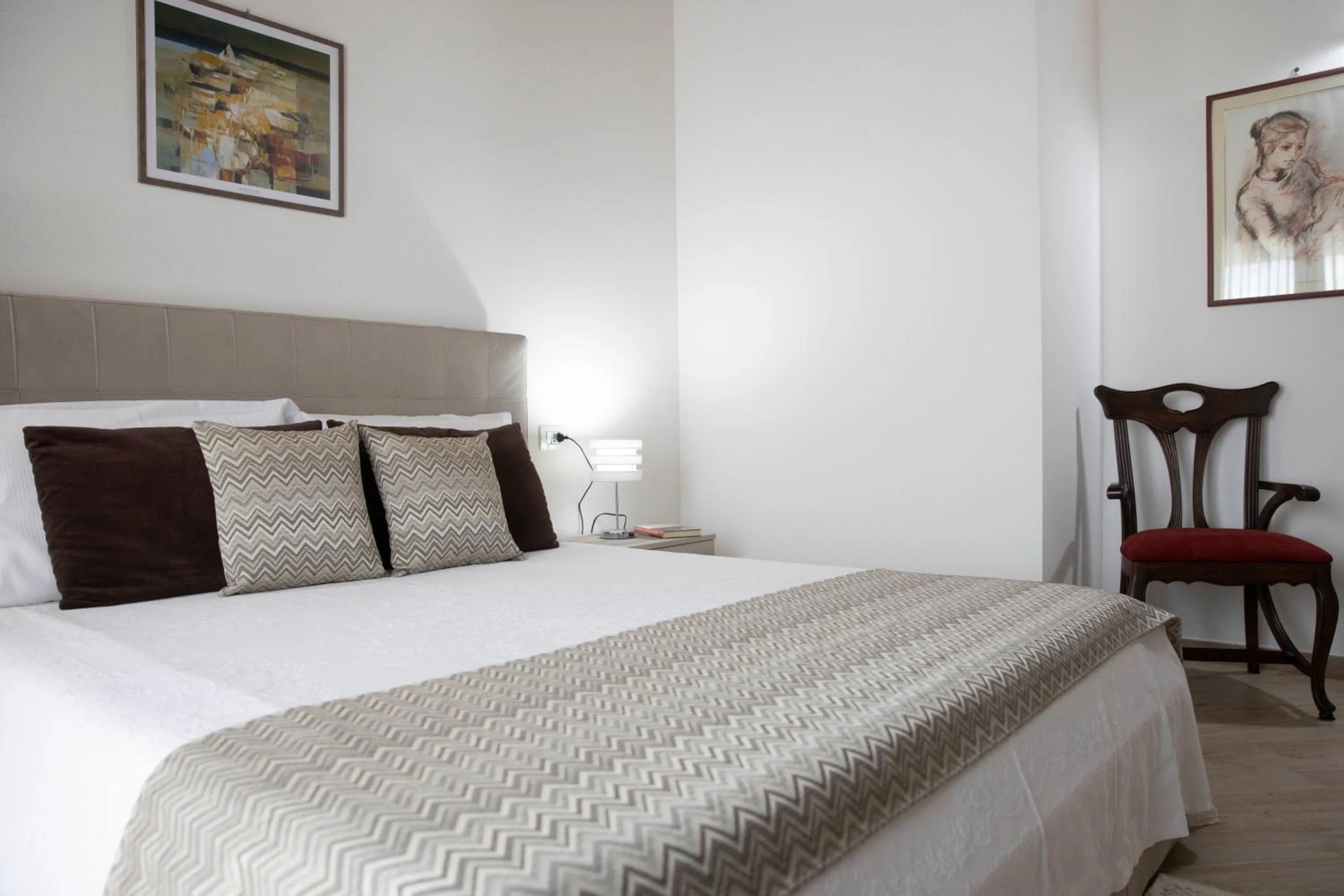 Bed in Irilor Luxury B&B