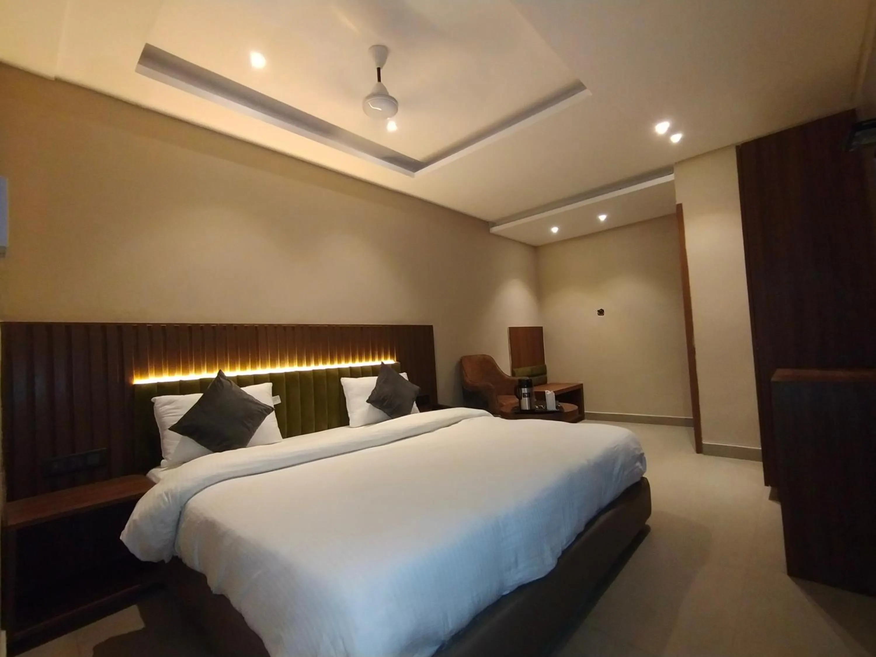 Bed in Hotel Gagan Plaza