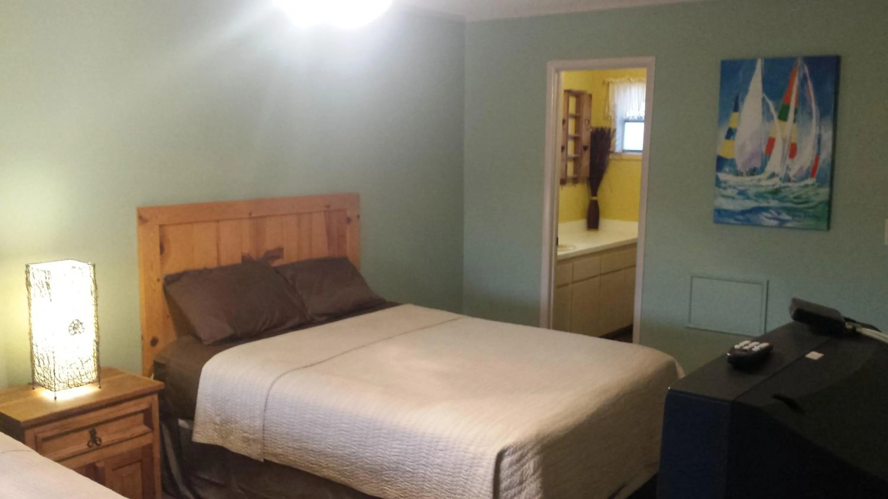 Bedroom, Bed in Lodge At Turkey Cove