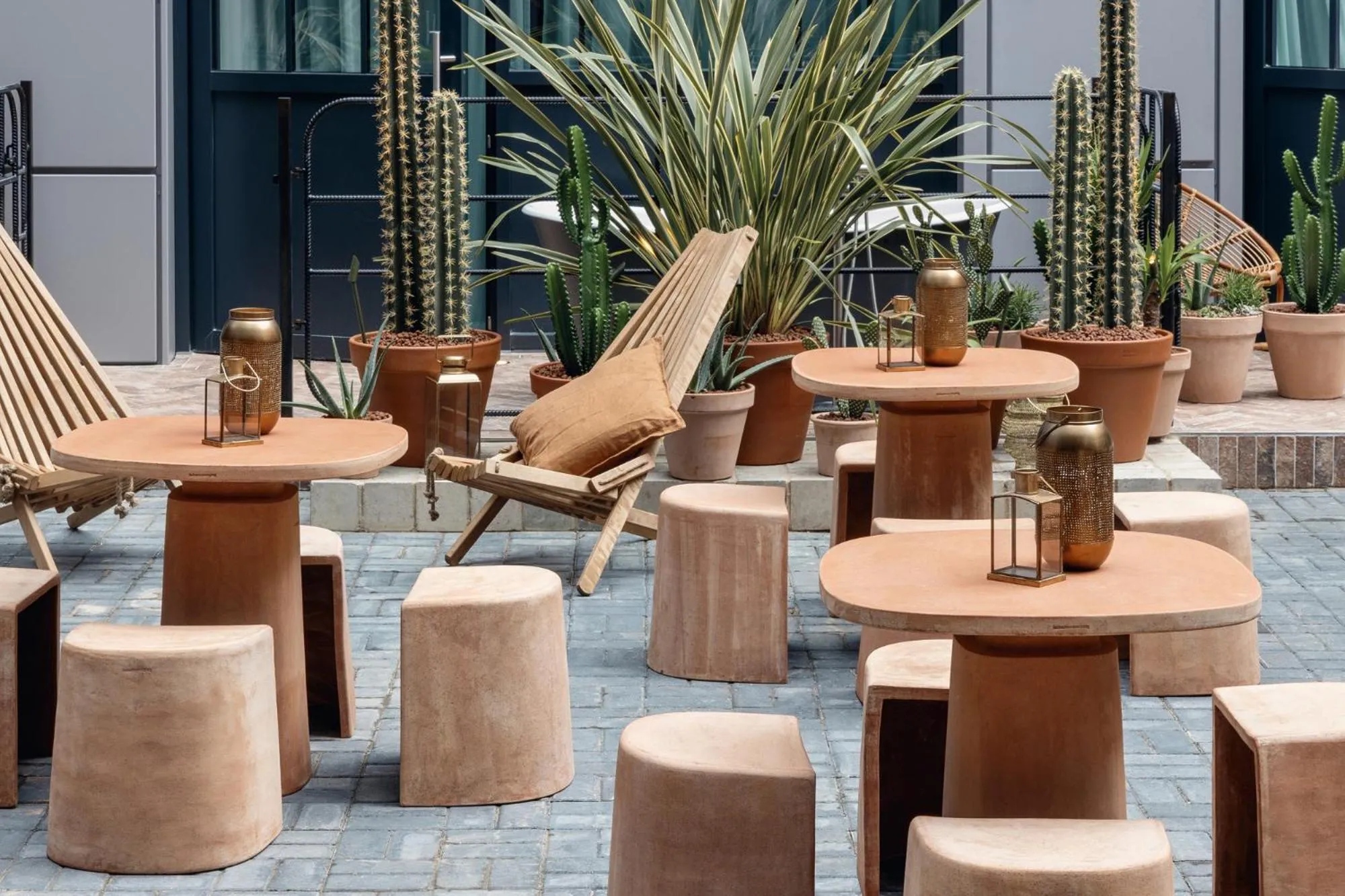Seating area in Bermonds Locke, Tower Bridge