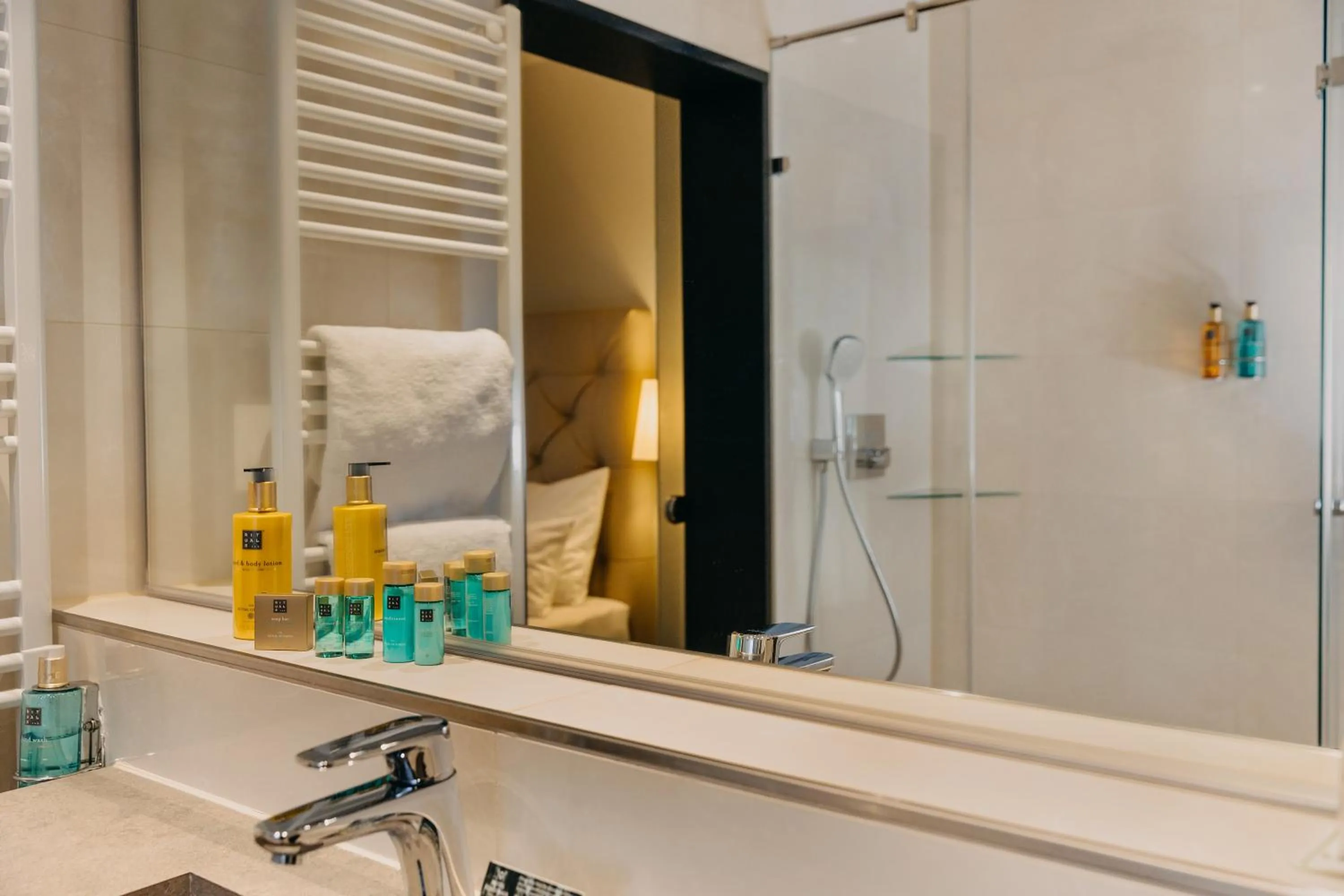 Bathroom in Hotel Forsthaus Nürnberg Fürth