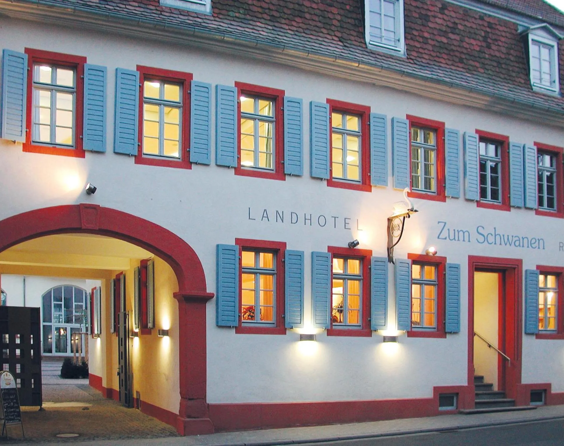 Facade/entrance in Landhotel zum Schwanen mit Restaurant Mona Liza