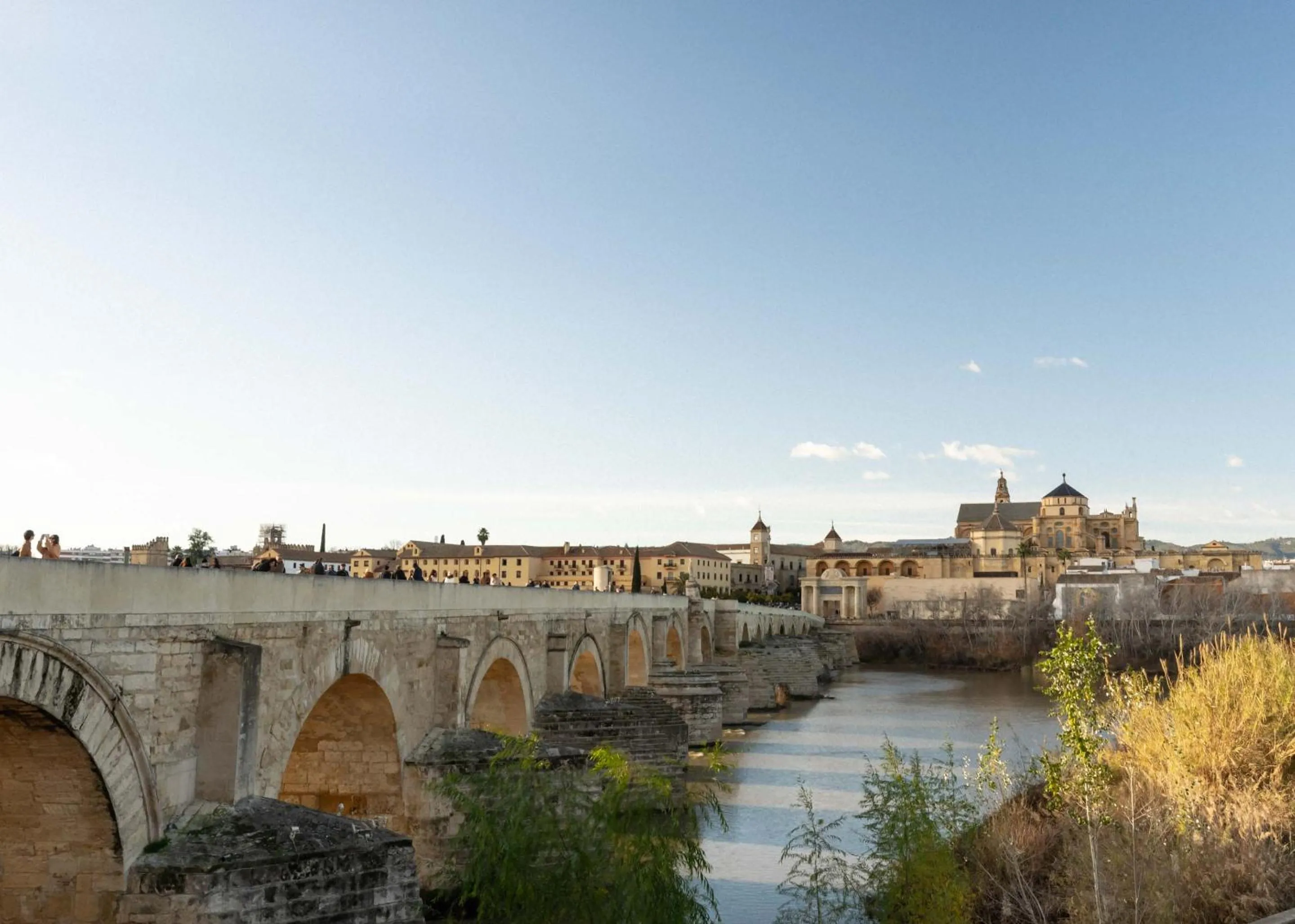 Neighbourhood in Limehome Cordoba Calle Pozanco - City Center