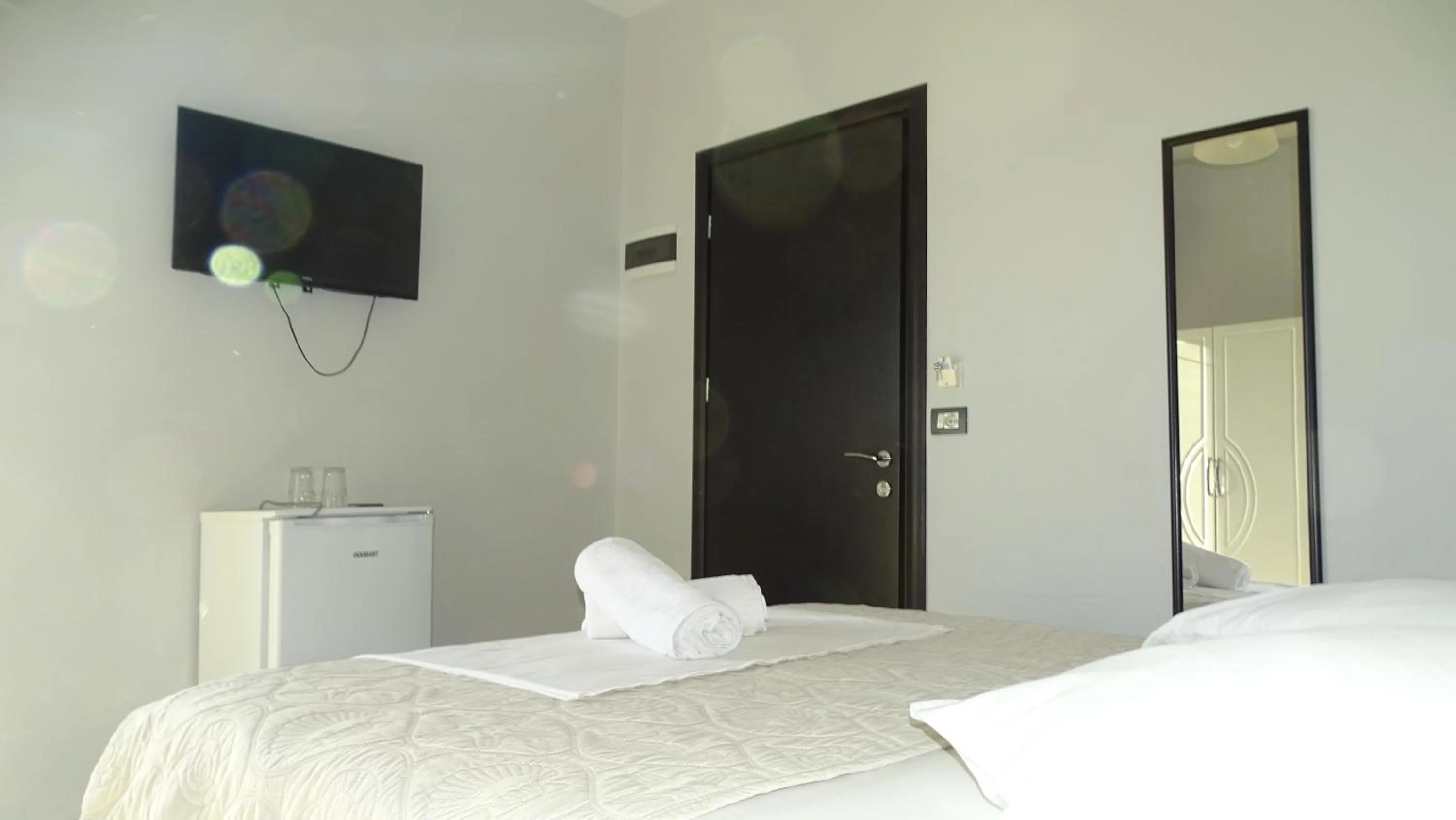 TV and multimedia, Bed in Hotel Ardiani