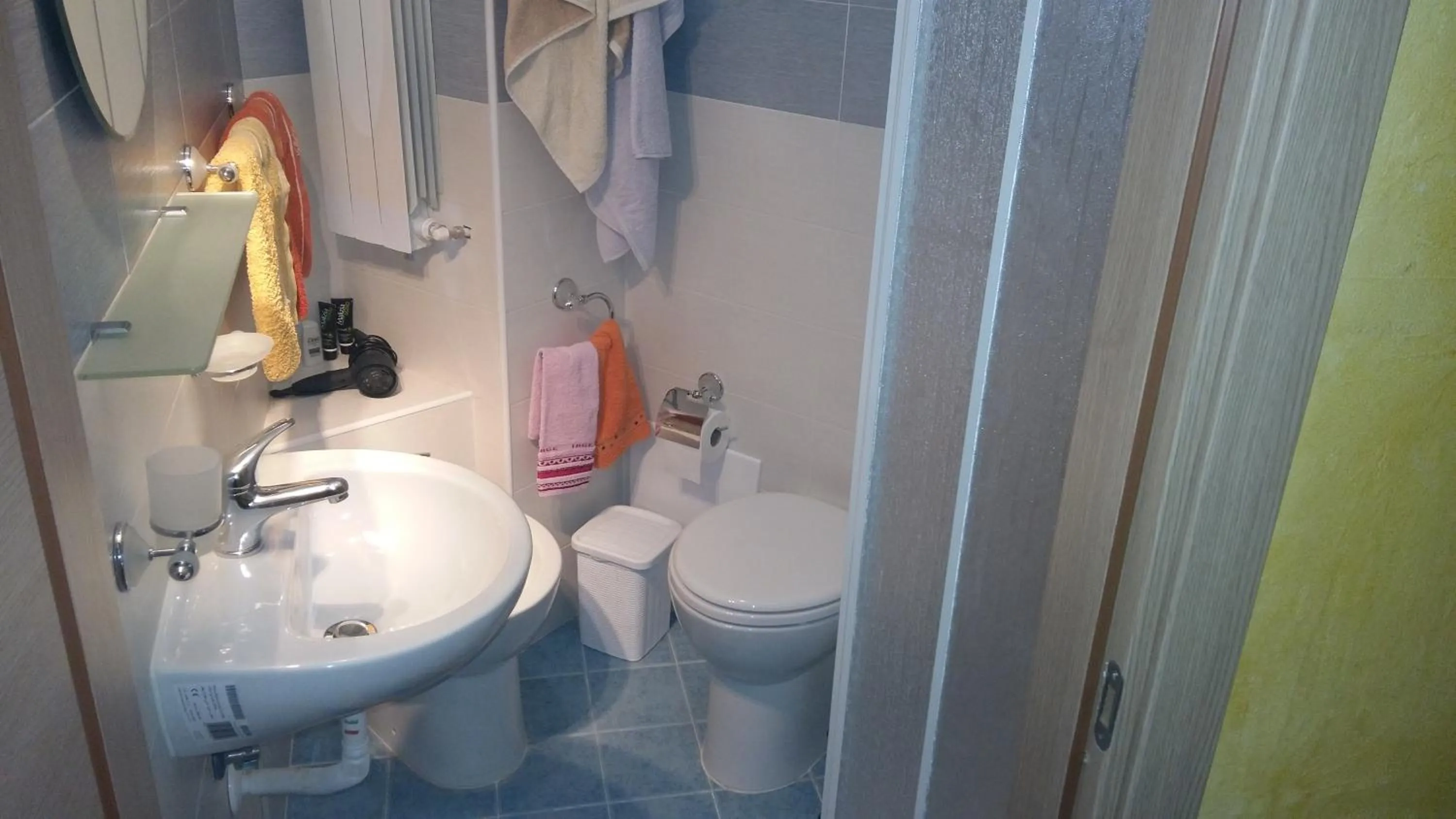 Bathroom in Thousand Colors