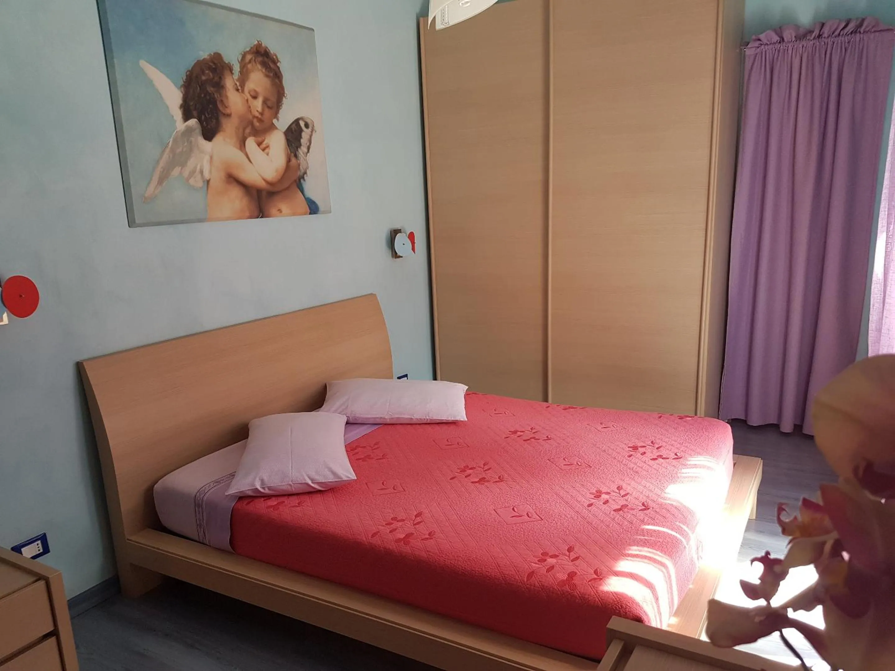 Bed in Thousand Colors