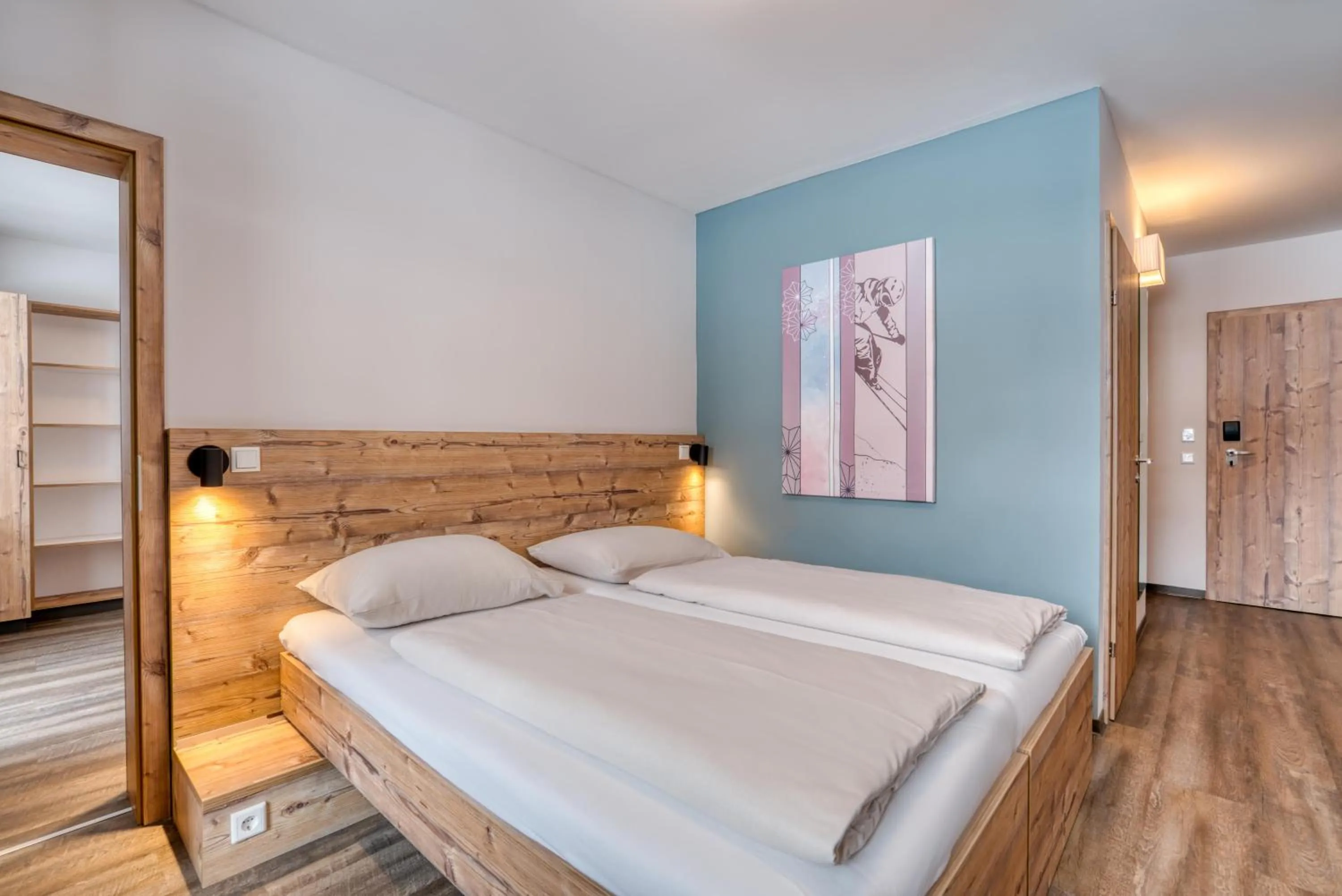 Photo of the whole room, Bed in COOEE alpin Hotel Bad Kleinkirchheim