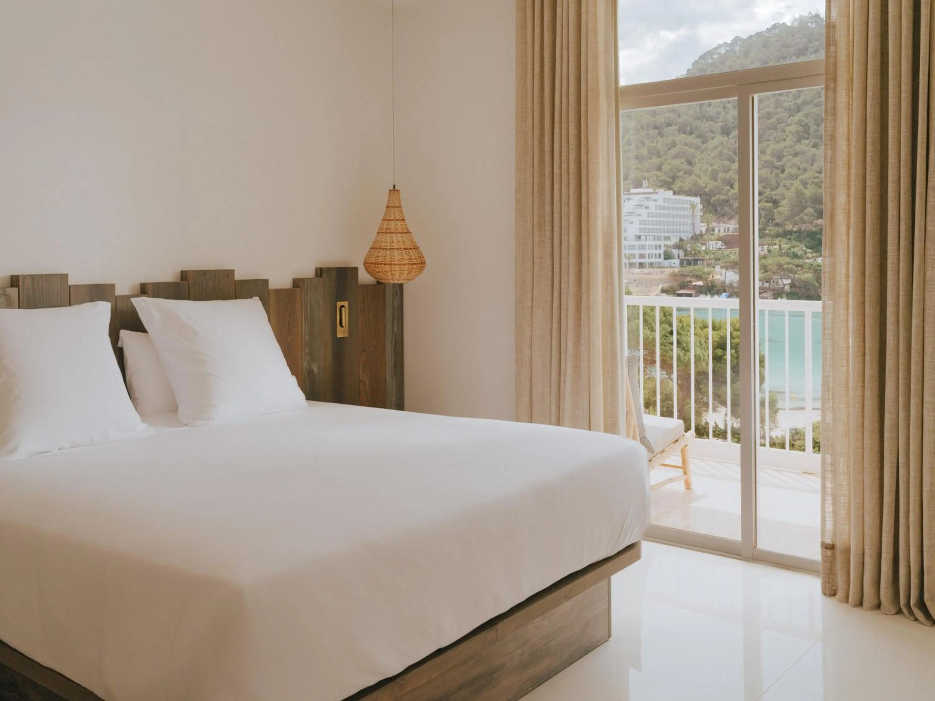 Sea view, Bed in Hyde Hotel Ibiza Beach Resort by ACCOR