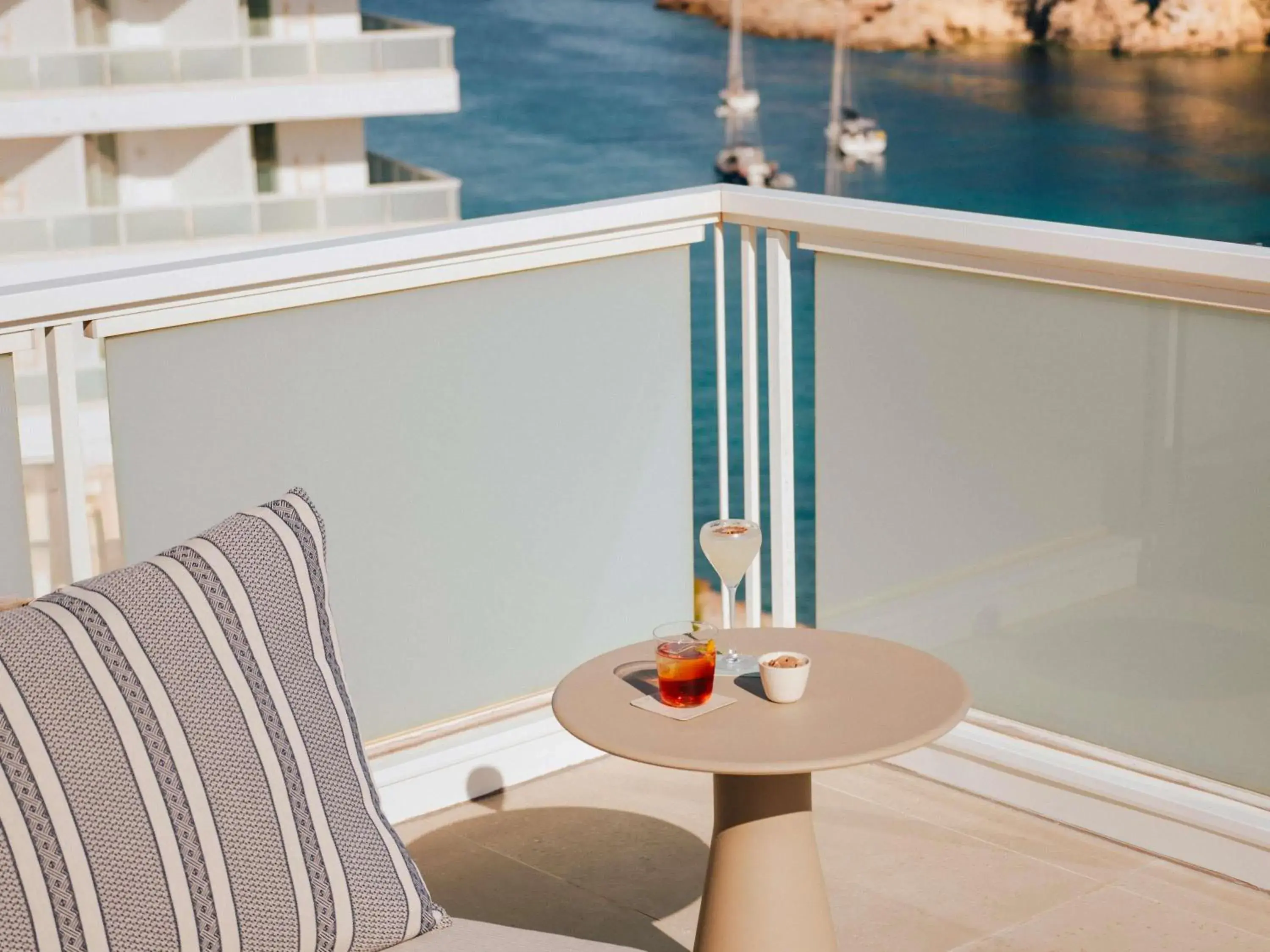 Headliner Rooftop Suite Sea View in Hyde Hotel Ibiza Beach Resort by ACCOR Headliner Rooftop Suite Sea View in Hyde Hotel Ibiza Beach Resort by ACCOR