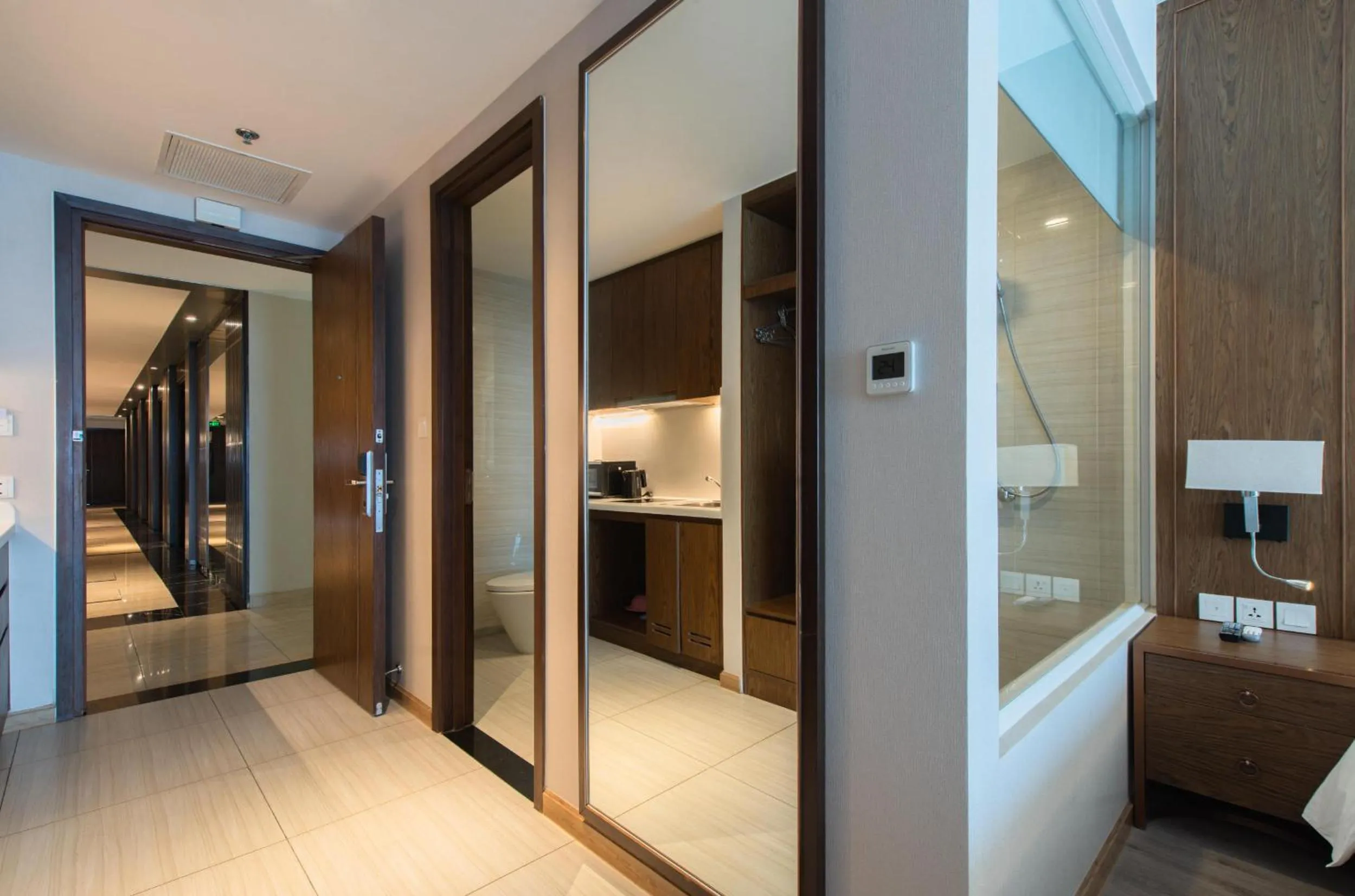 Kitchen or kitchenette, Bed in PANORAMA Condotel by HLG