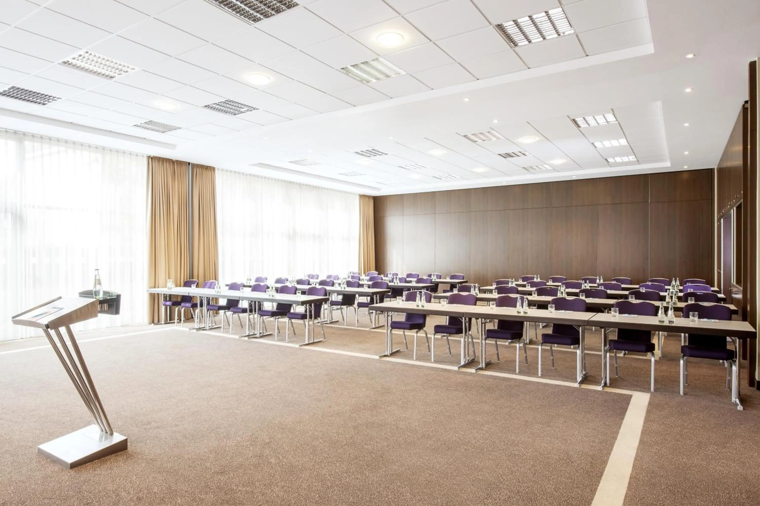 Meeting/conference room in NH Düsseldorf City Nord