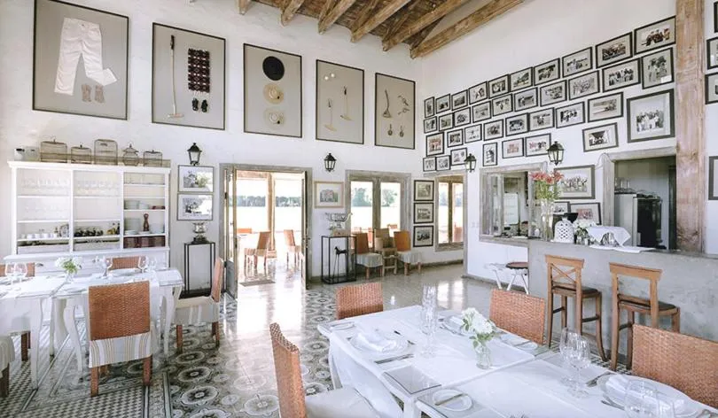 Restaurant/places to eat in Hotel Casa Silva