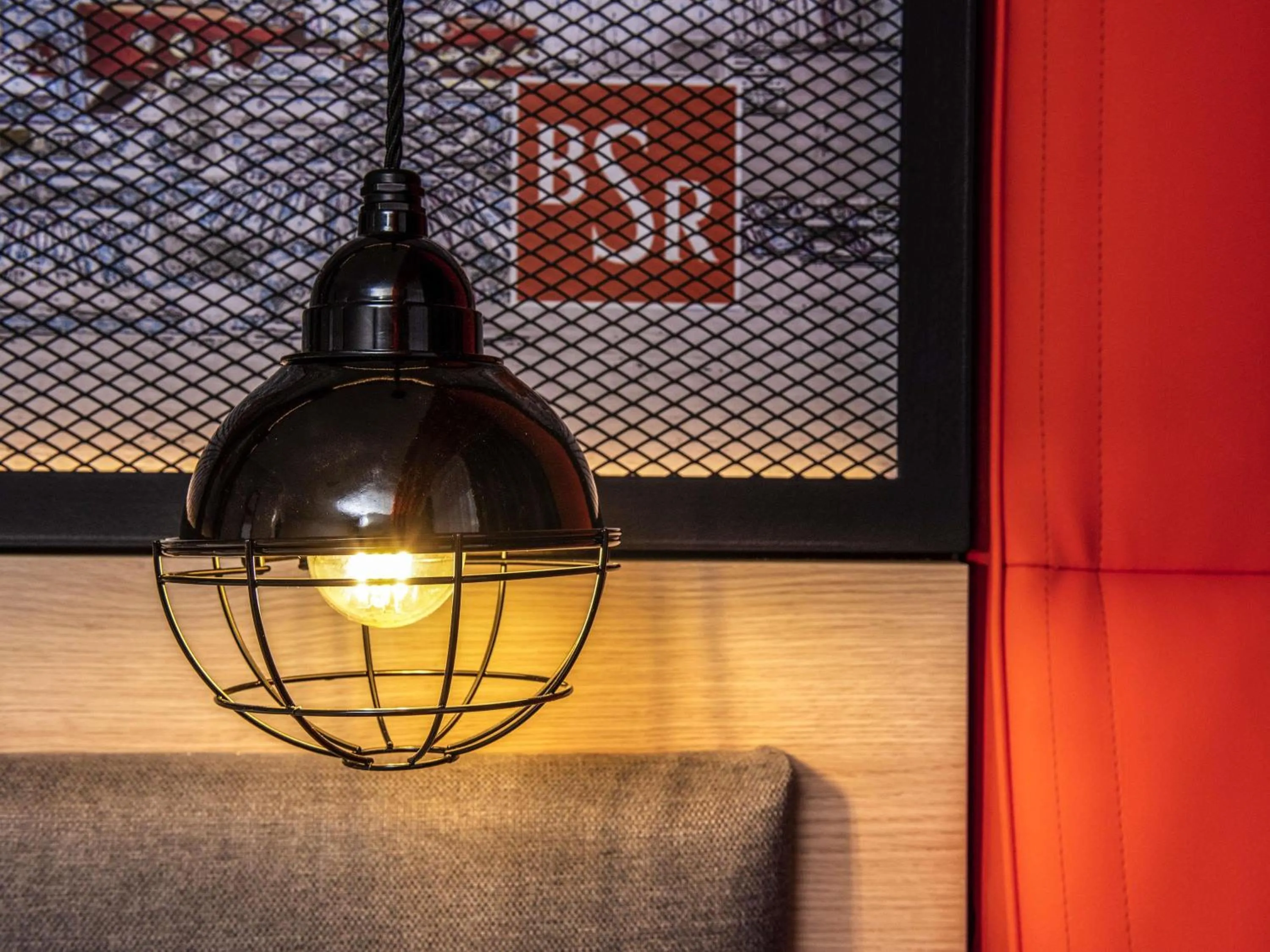 Bedroom in ibis Styles Berlin Treptow