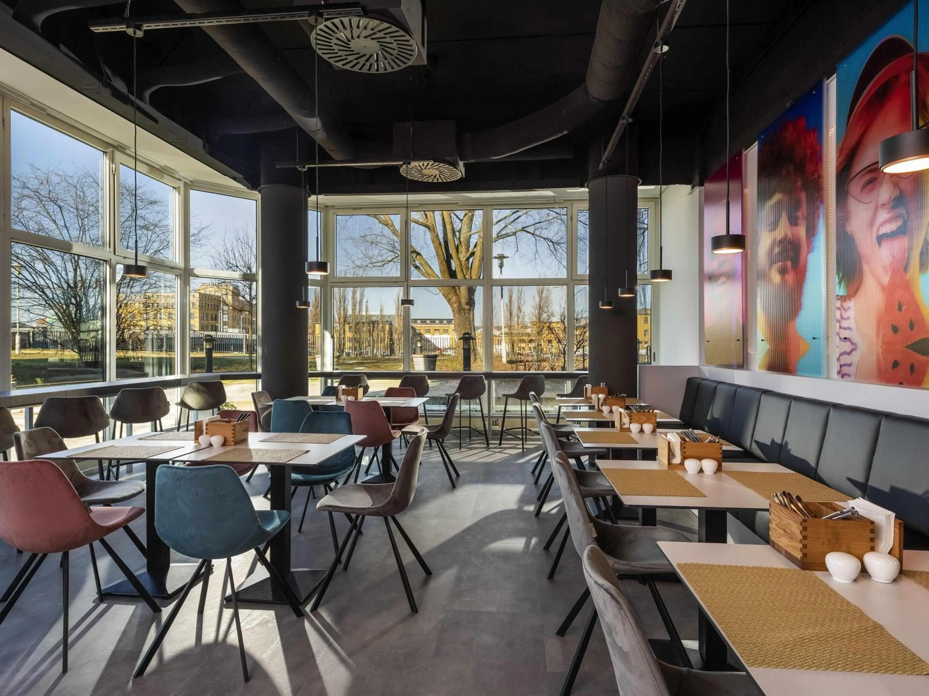 Restaurant/places to eat in ibis Styles Berlin Treptow