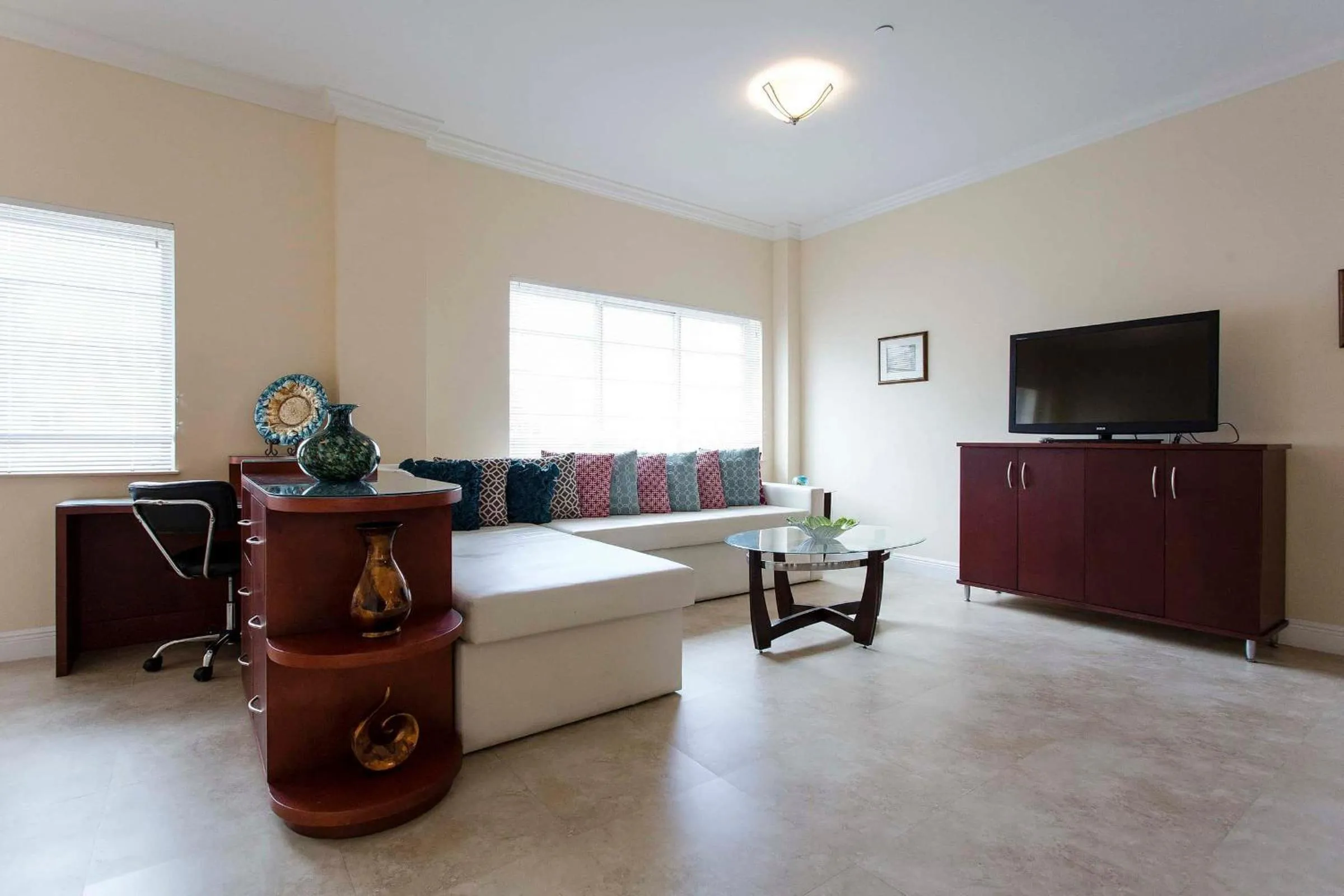 Bed in Westover Arms Hotel