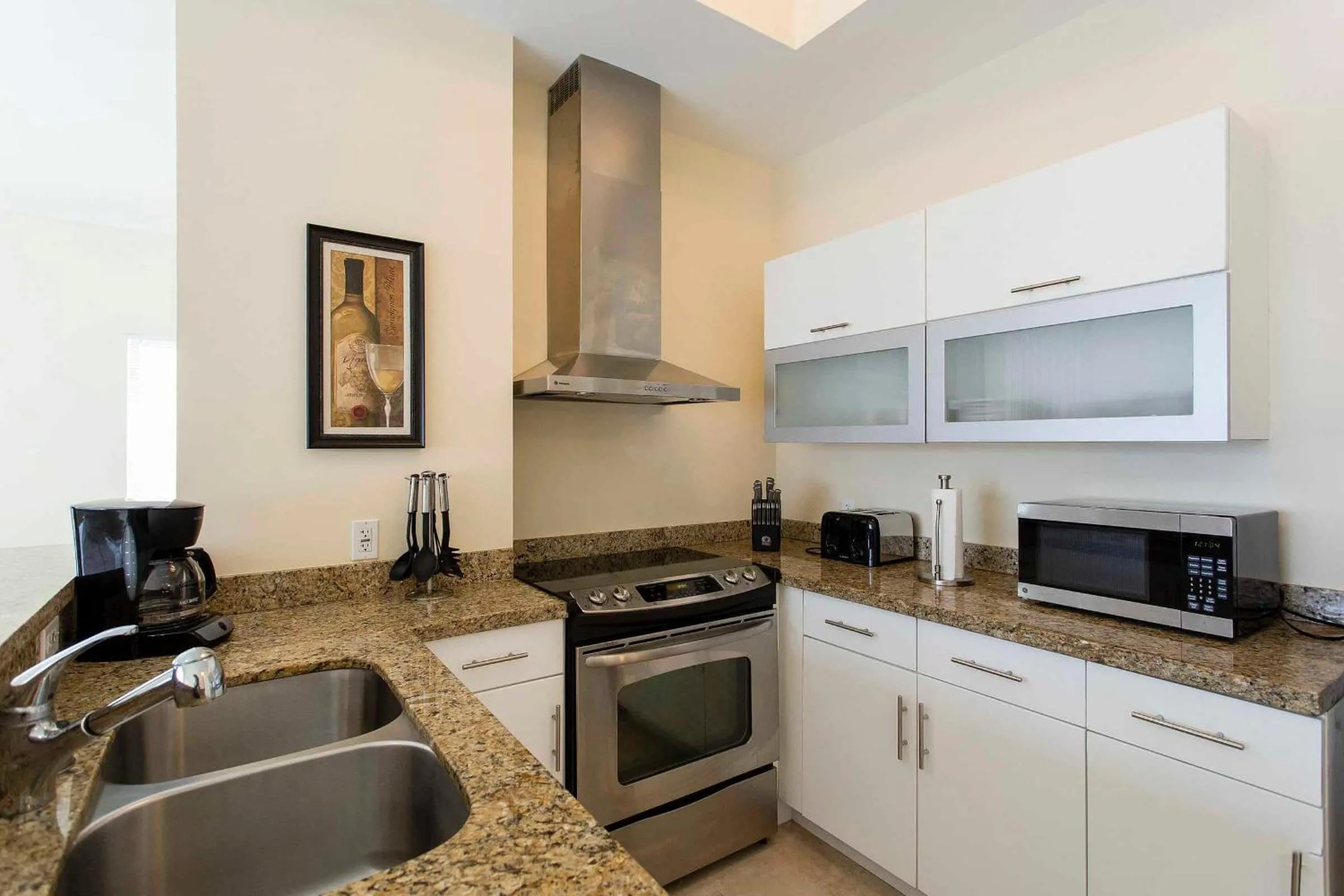 kitchen in Westover Arms Hotel