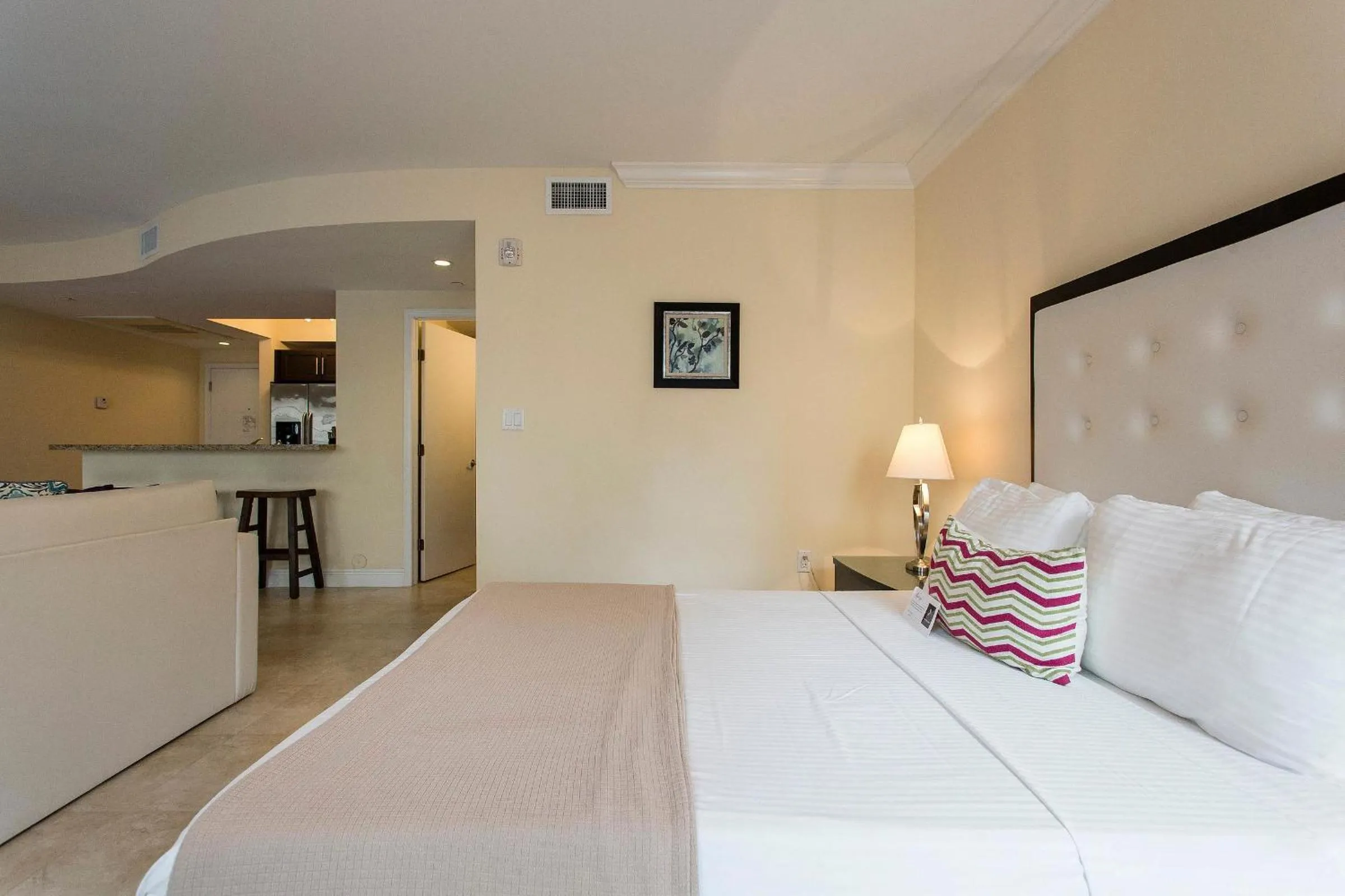 Bed in Westover Arms Hotel