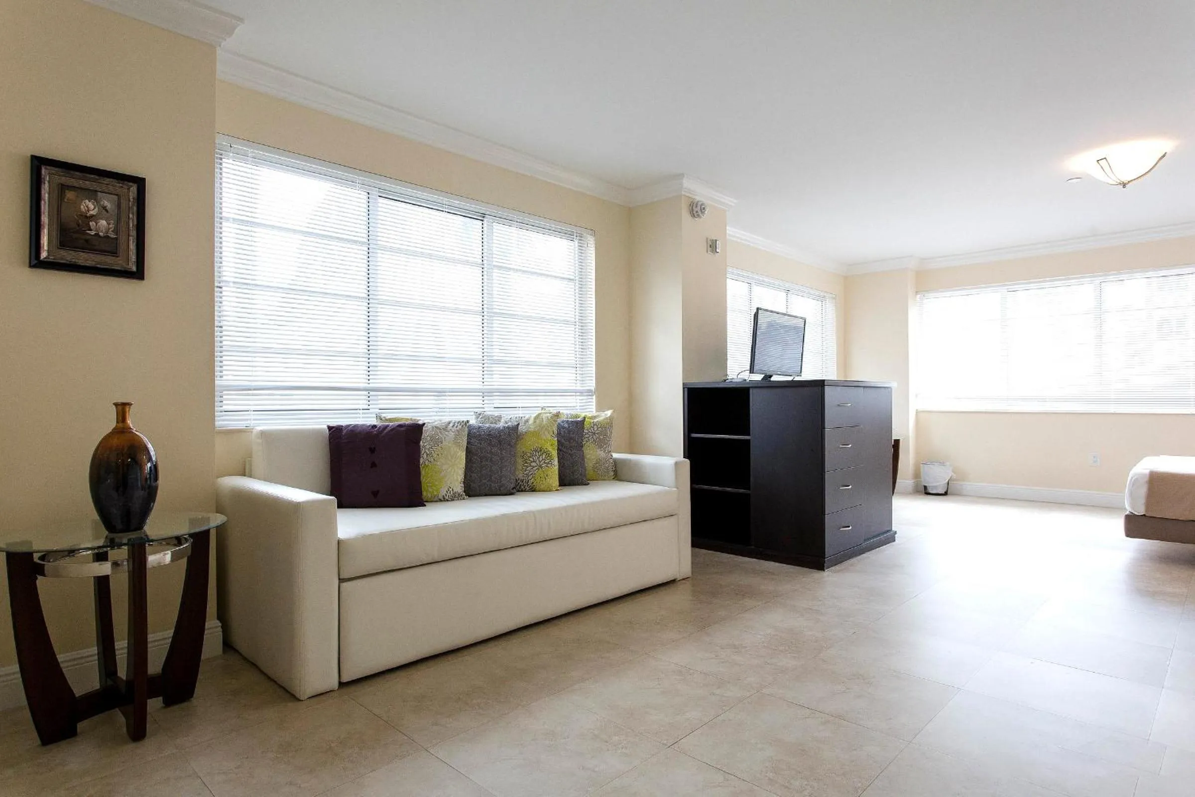 Bed in Westover Arms Hotel