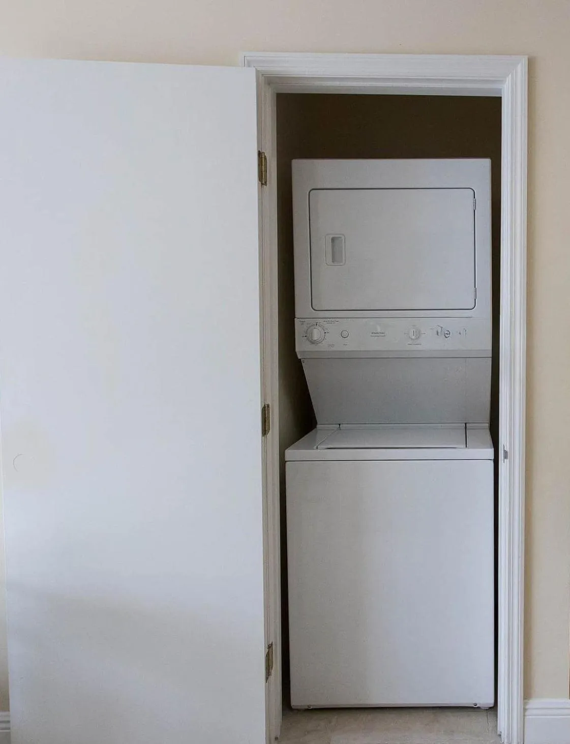 washing machine in Westover Arms Hotel