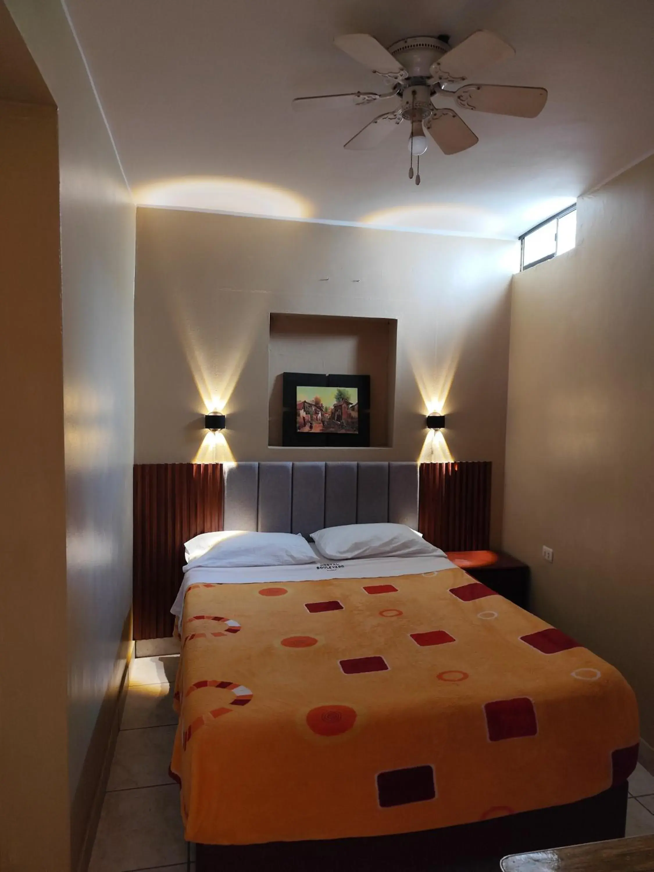 Double Room in Hostal Boulevard Double Room in Hostal Boulevard