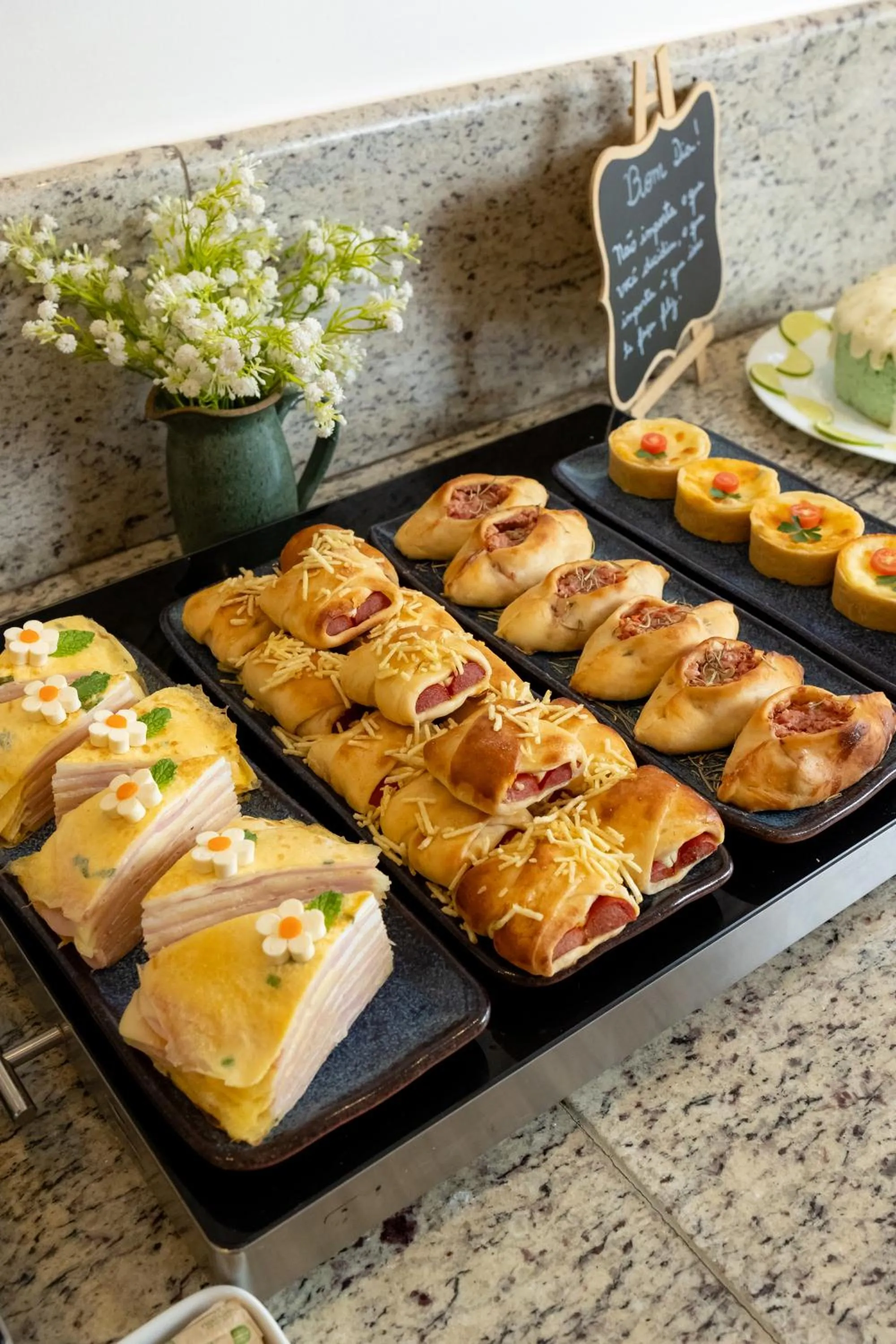 Breakfast in Ville Hotel Gramadão