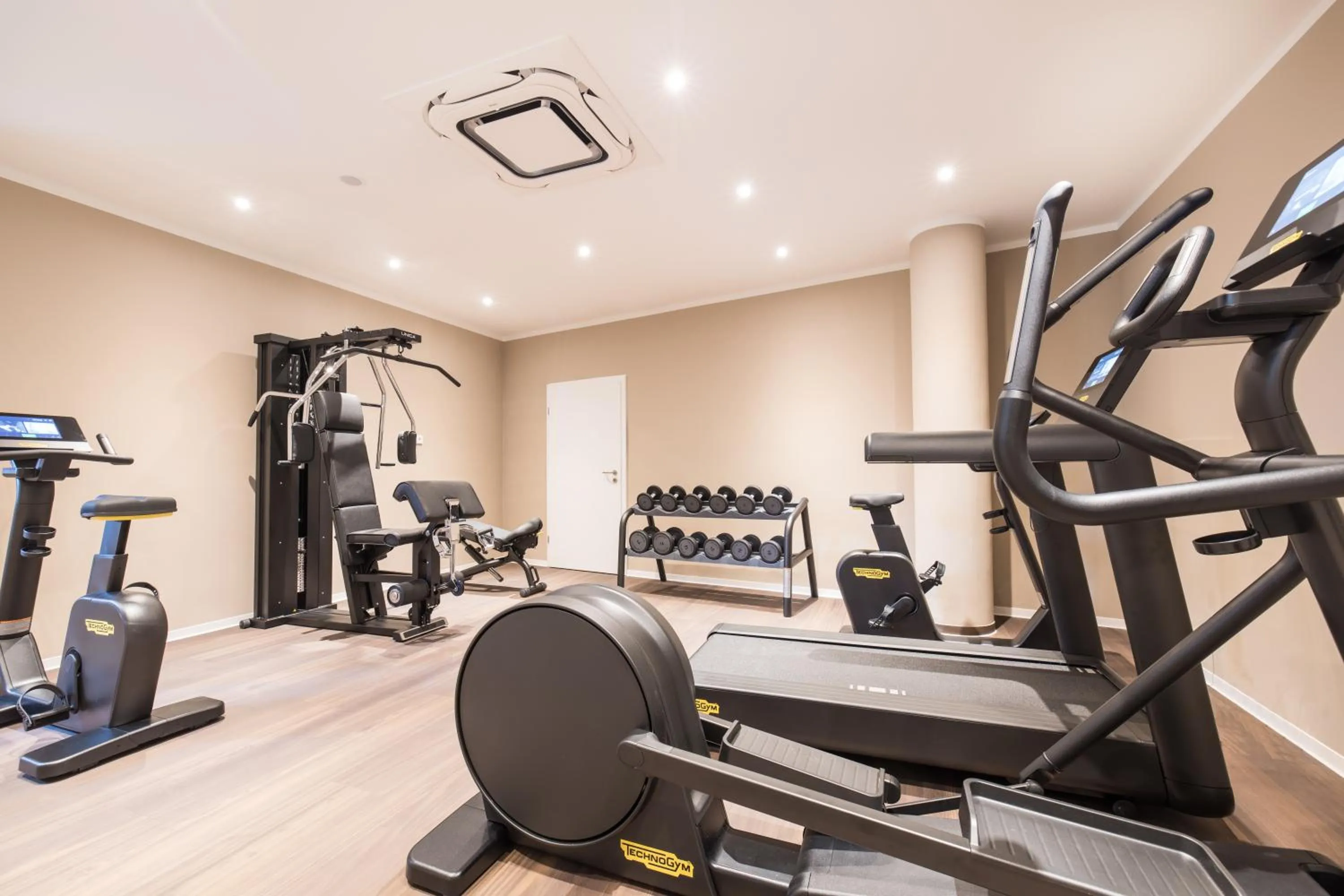 Fitness centre/facilities in SCOTTY & PAUL Hotel Deggendorf