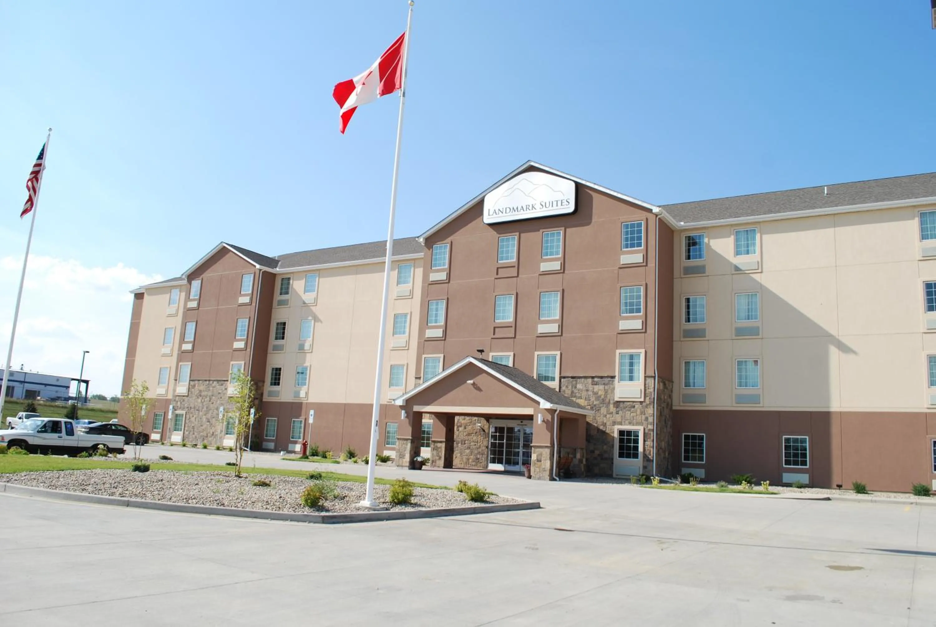 Property building in Landmark Suites - Williston