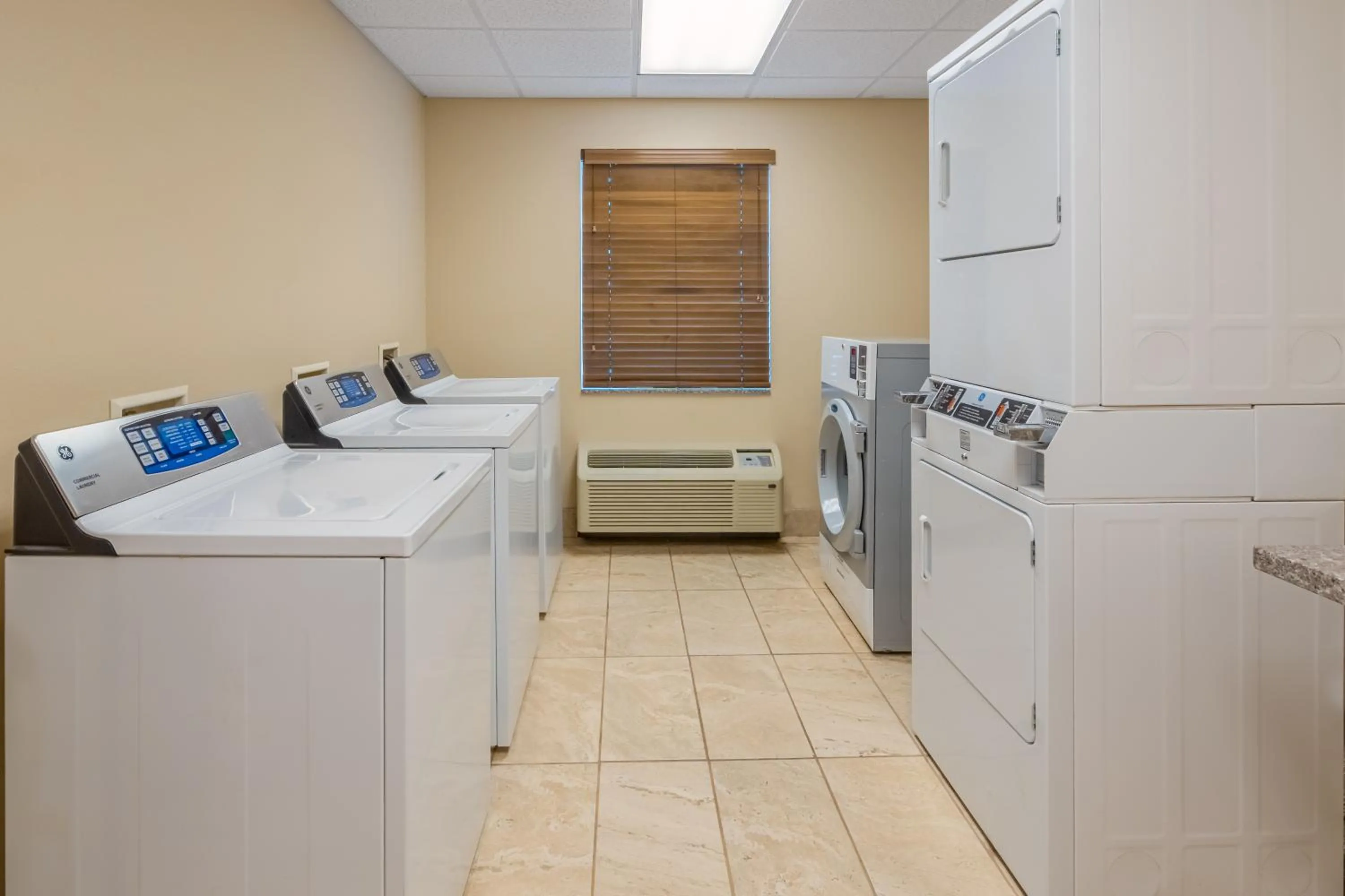 laundry in Landmark Suites - Williston