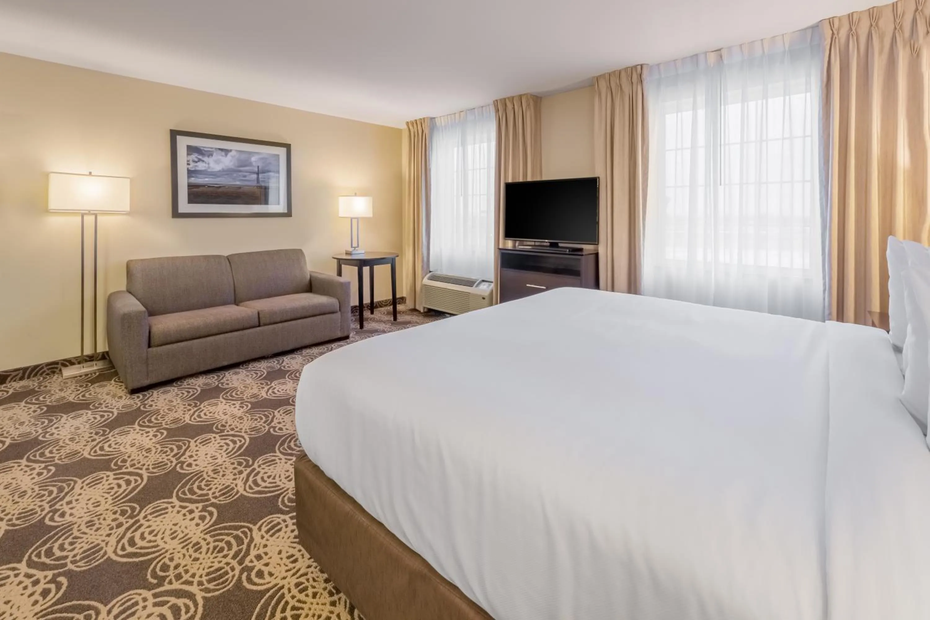 Bed in Landmark Suites - Williston