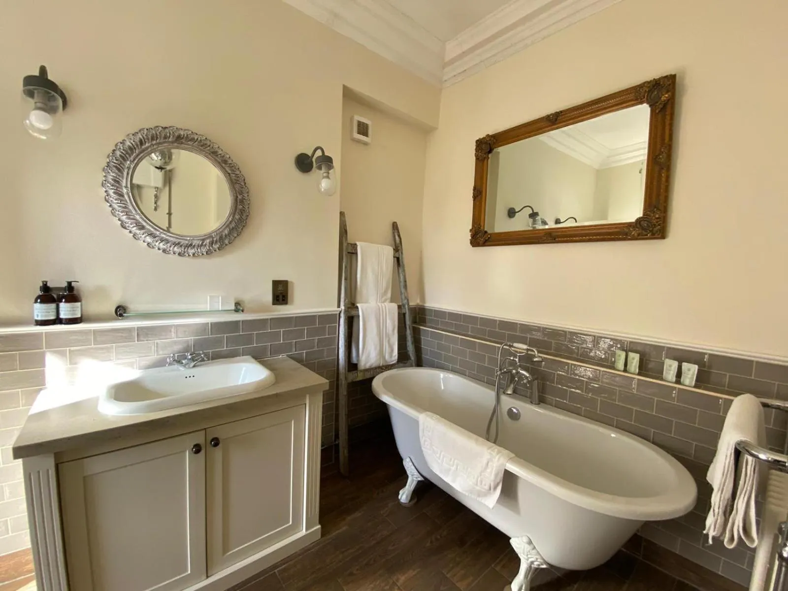 Bathroom in Kedleston Country House B&B