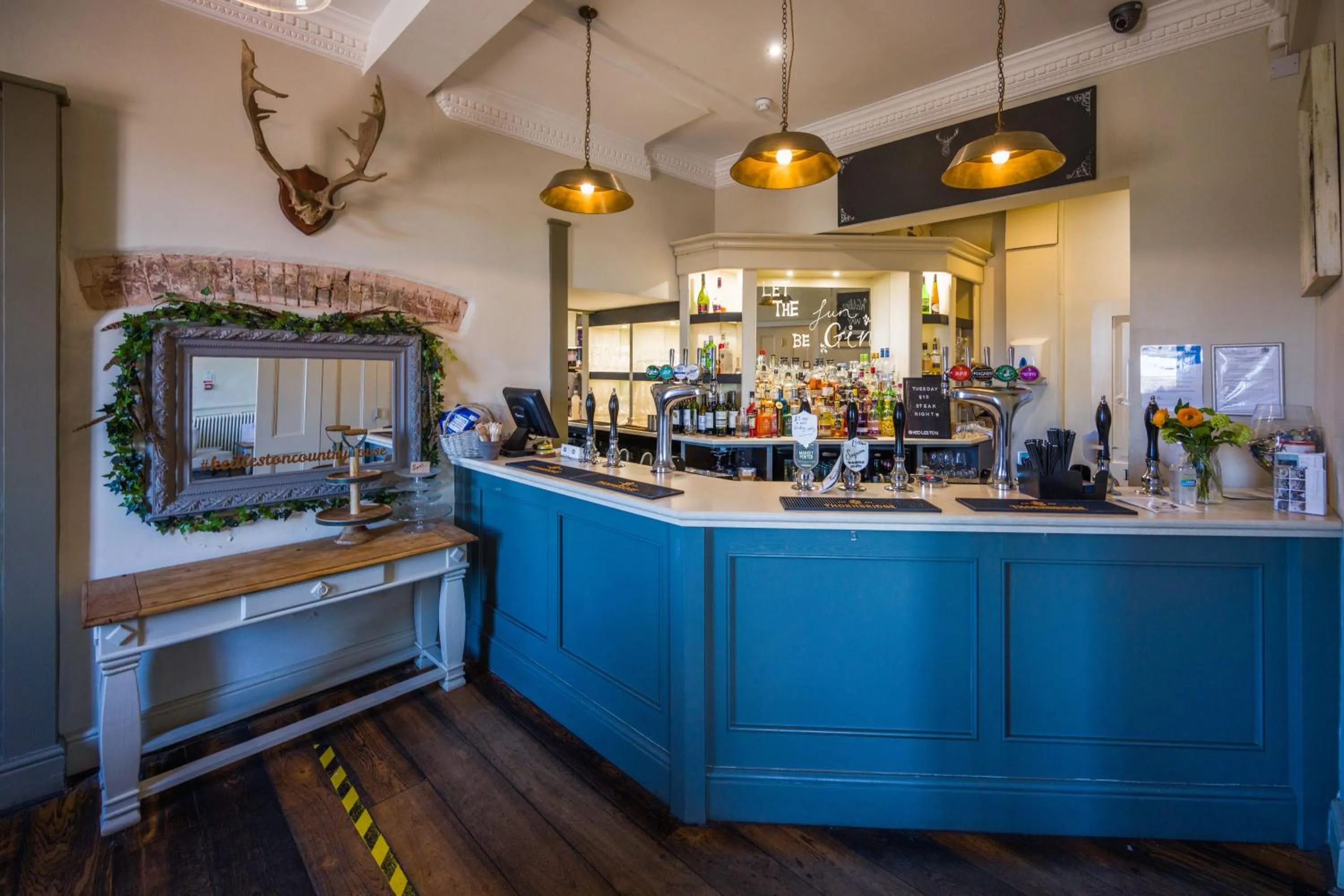 Lounge or bar in Kedleston Country House B&B