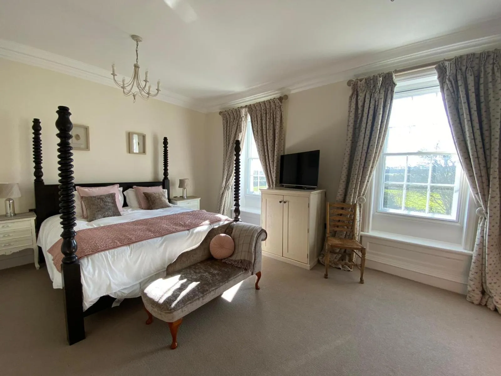 Bedroom, Bed in Kedleston Country House B&B