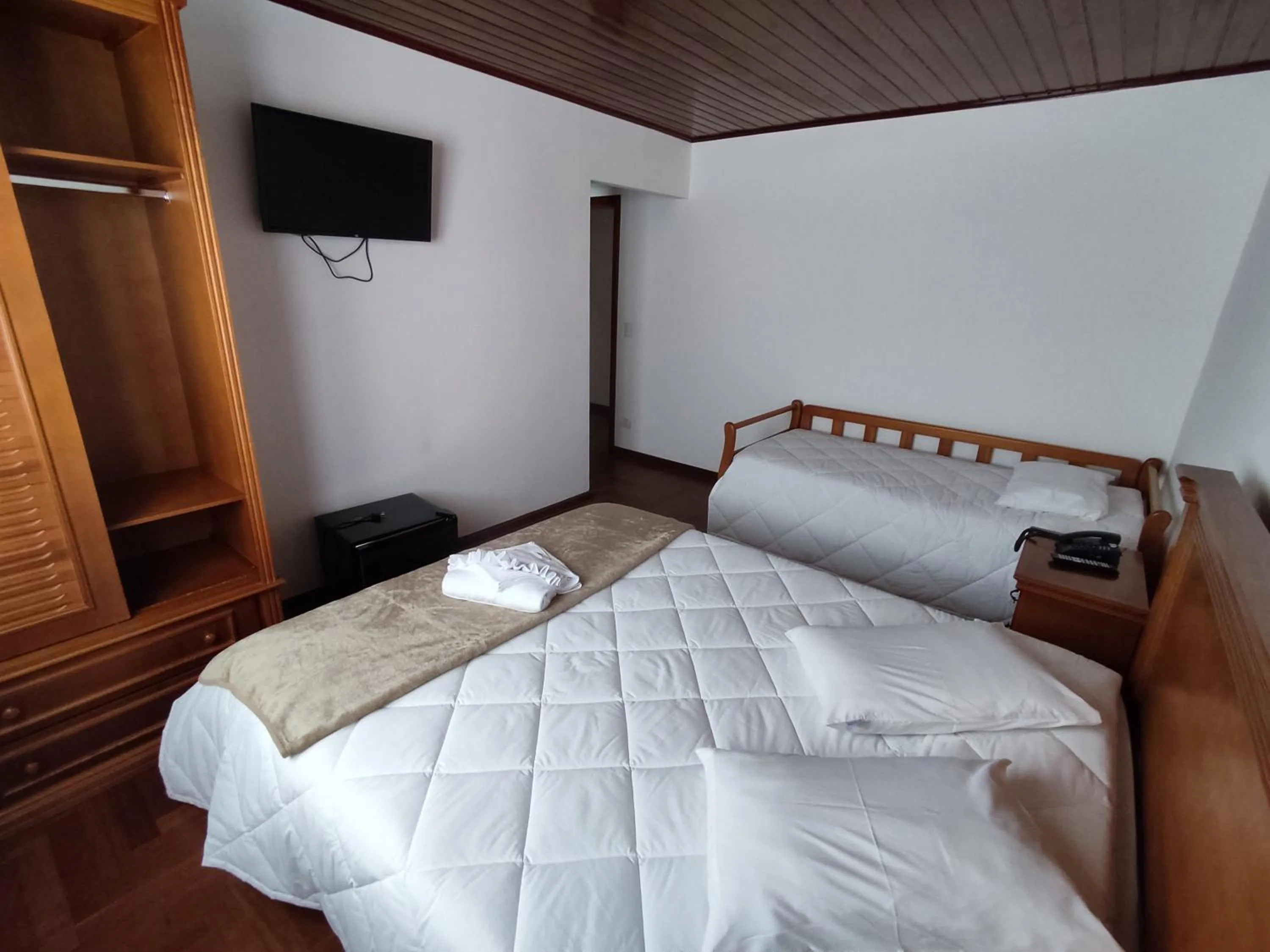 Photo of the whole room, Bed in Pousada Portal da Serra