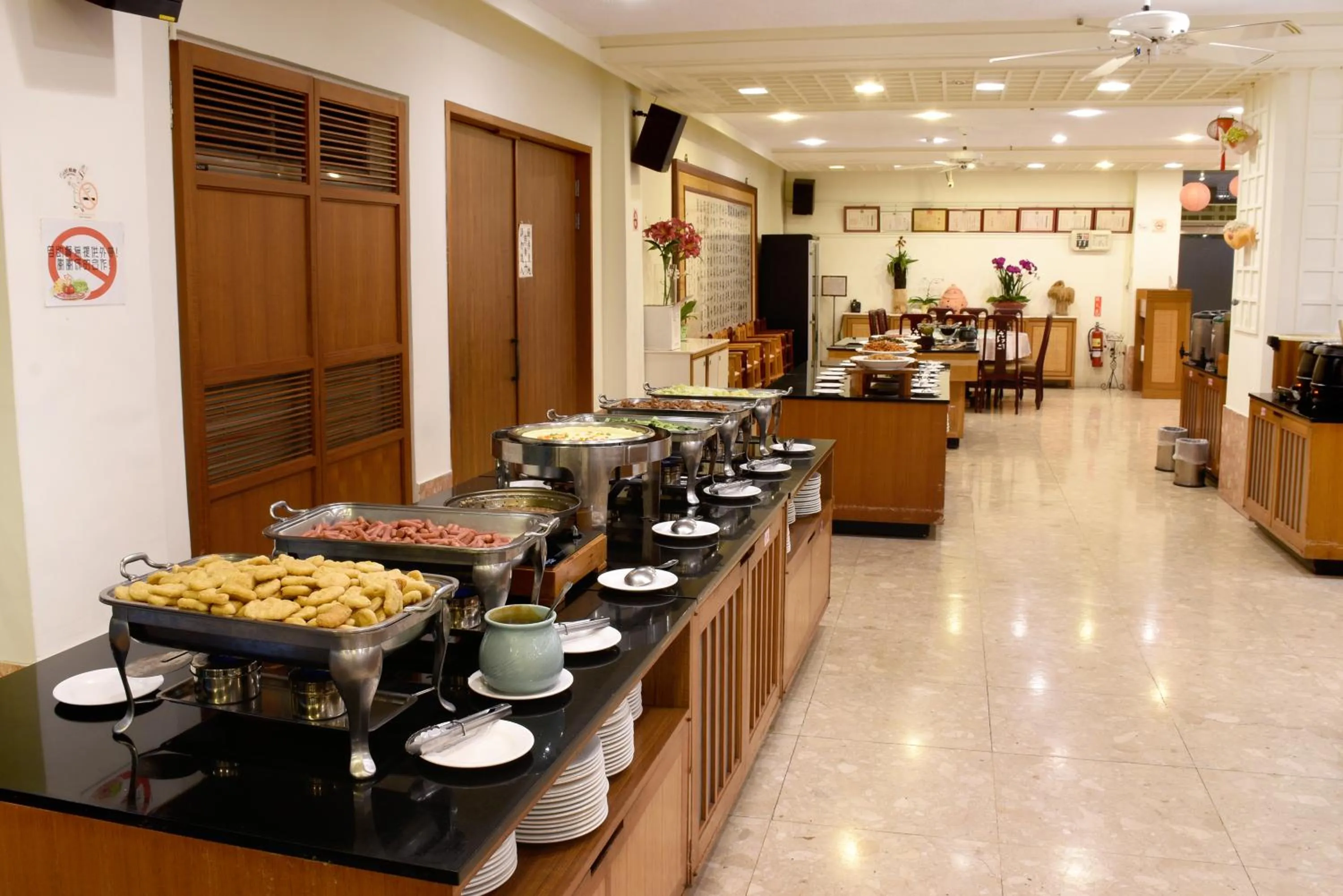 Breakfast in Honey Moon Hotel