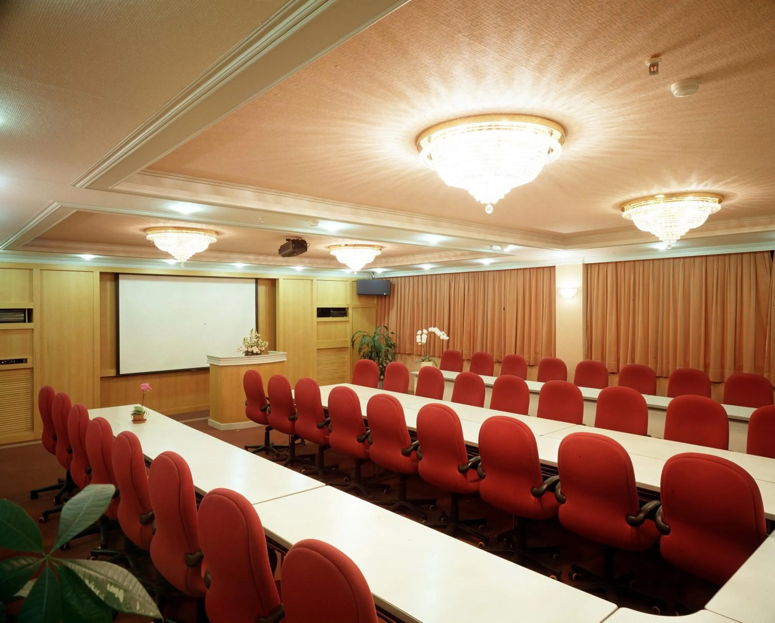Meeting/conference room in Honey Moon Hotel