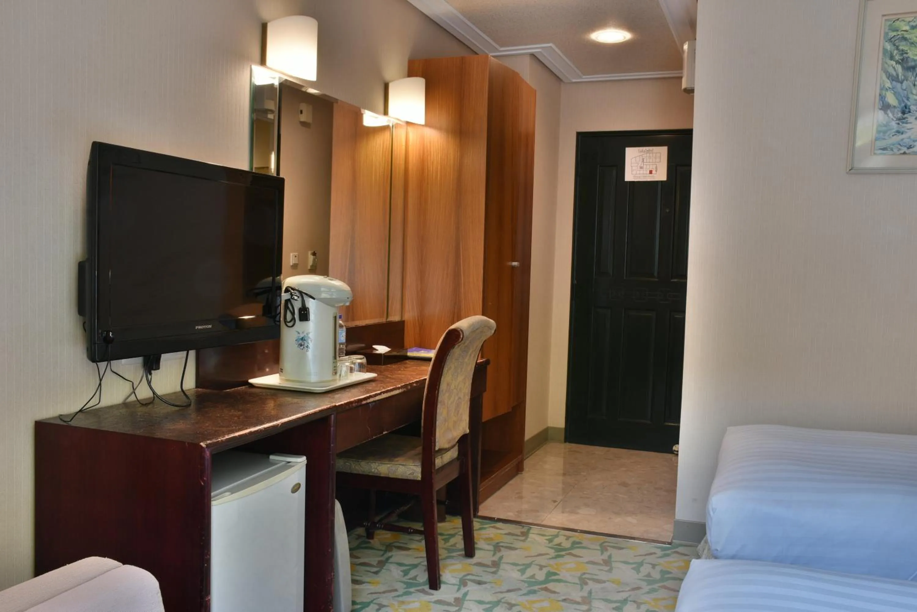 Other in Honey Moon Hotel