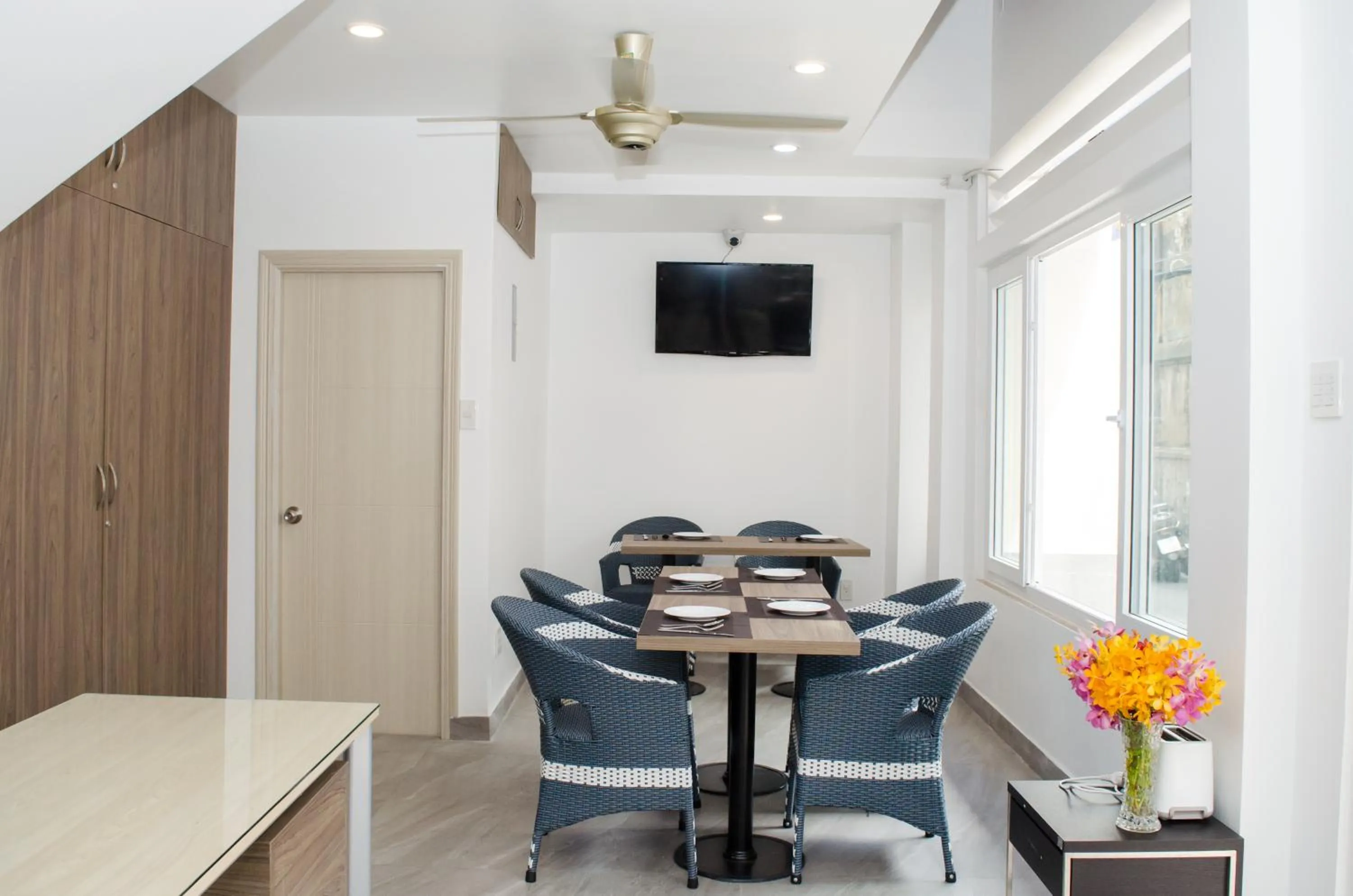 Restaurant/places to eat in LeBlanc Saigon