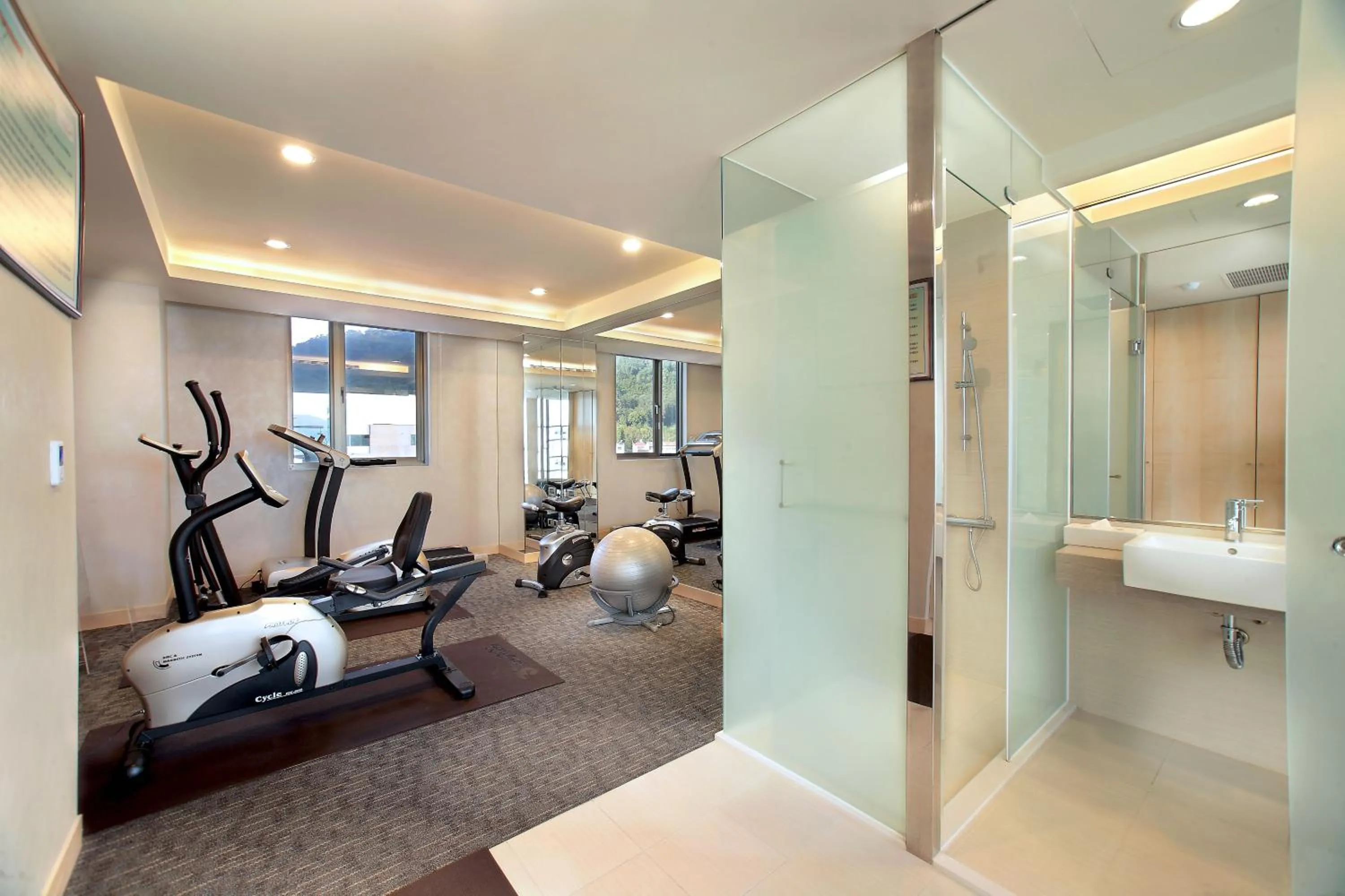 Fitness centre/facilities in Crystal Inn Sun Moon Lake