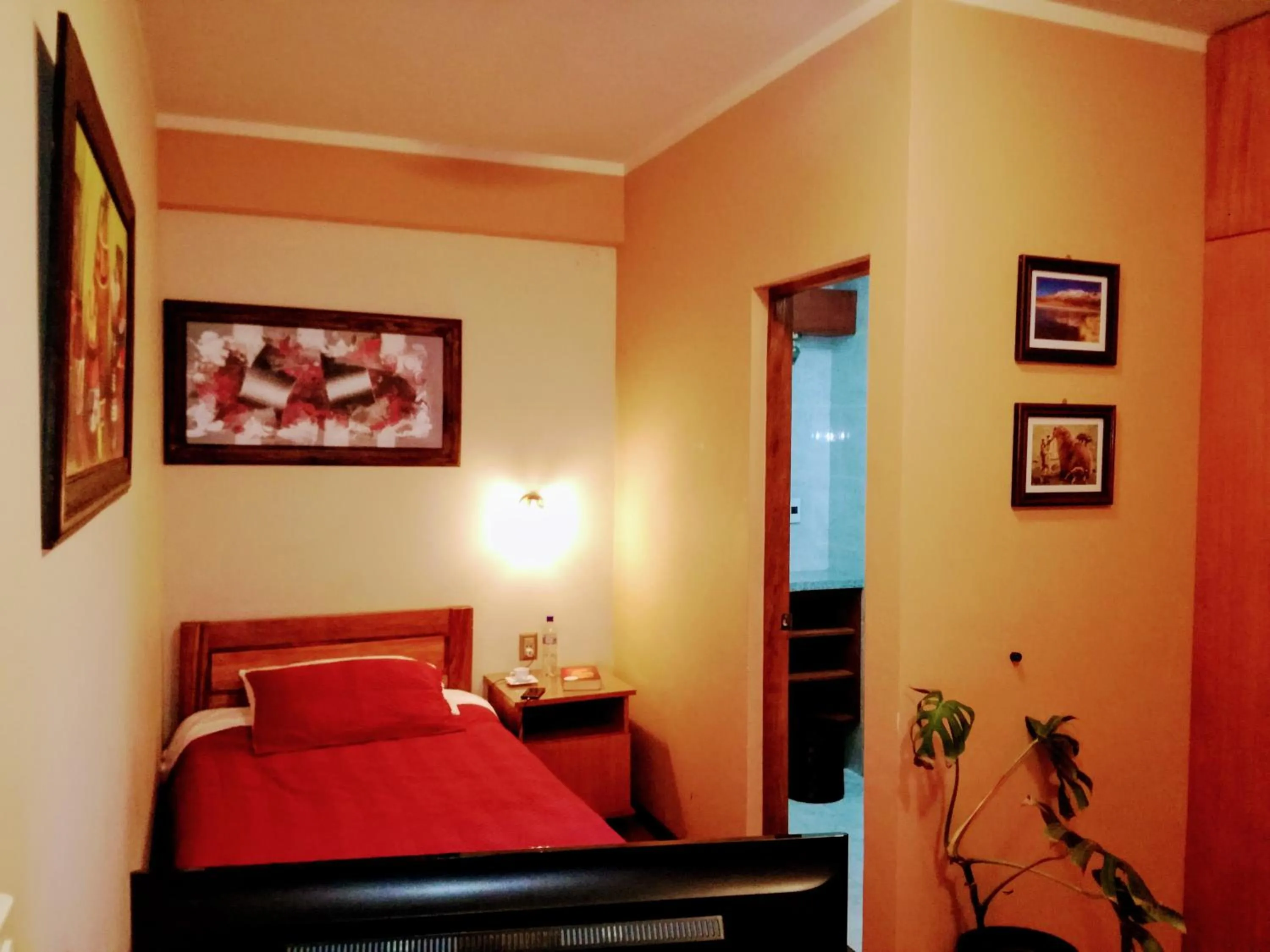 Bed in Hostal Cagnapa Restobar