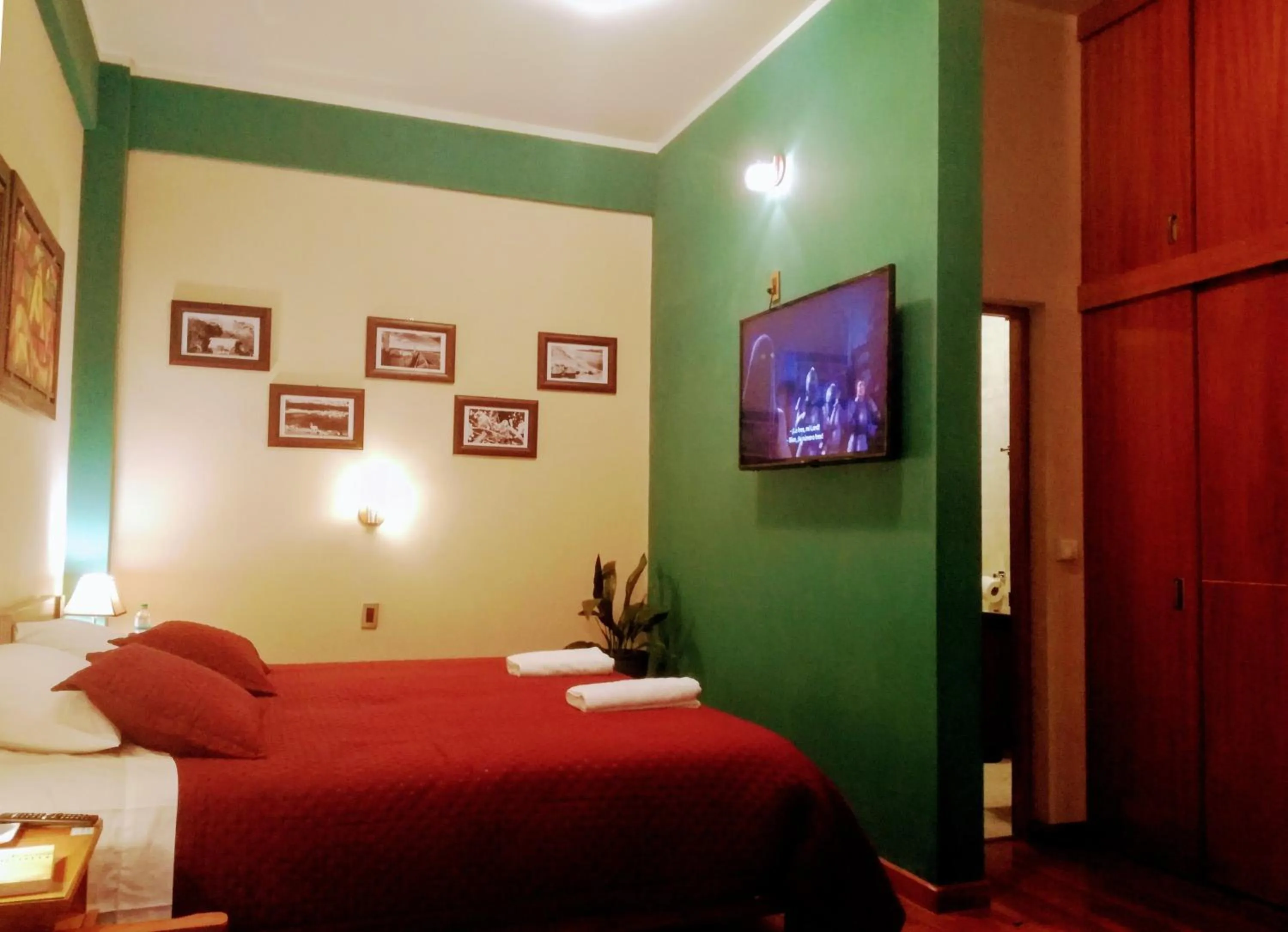 Bed in Hostal Cagnapa Restobar