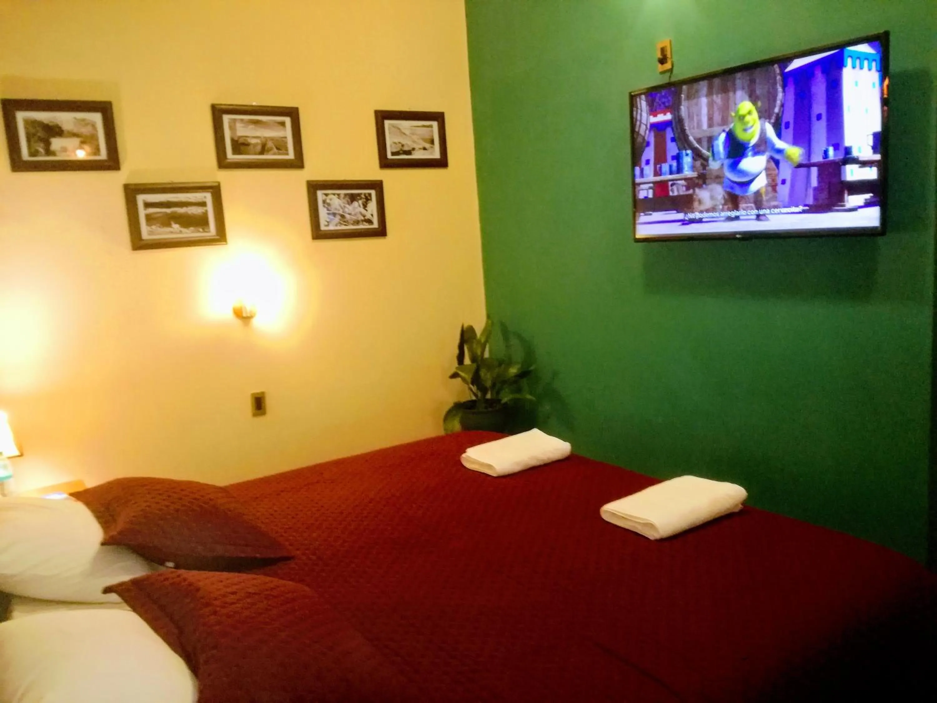 Bed in Hostal Cagnapa Restobar