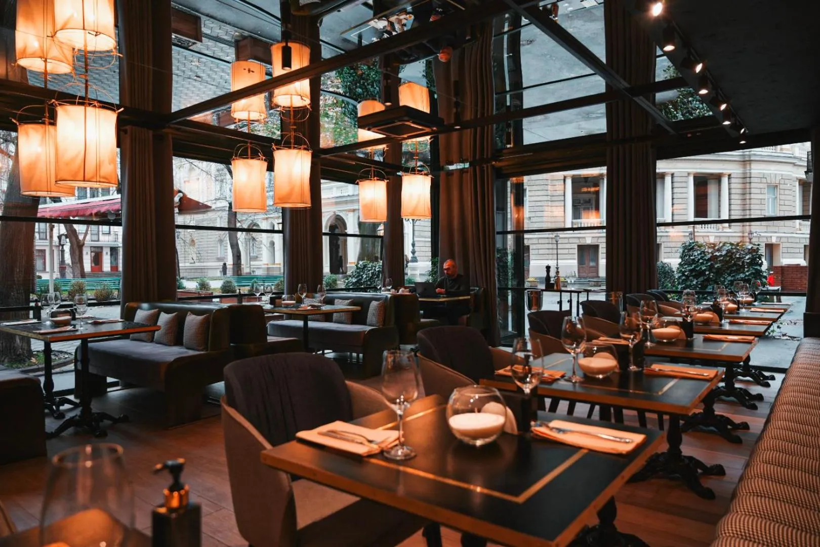 Restaurant/places to eat in Boutique Hotel Palais Royal