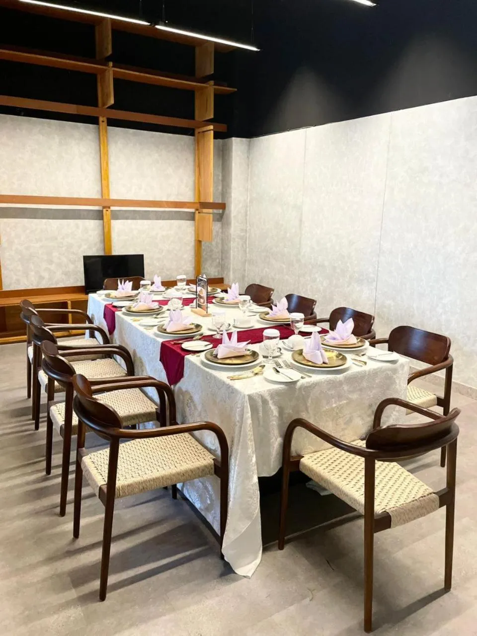 Luxury Inn Arion Hotel