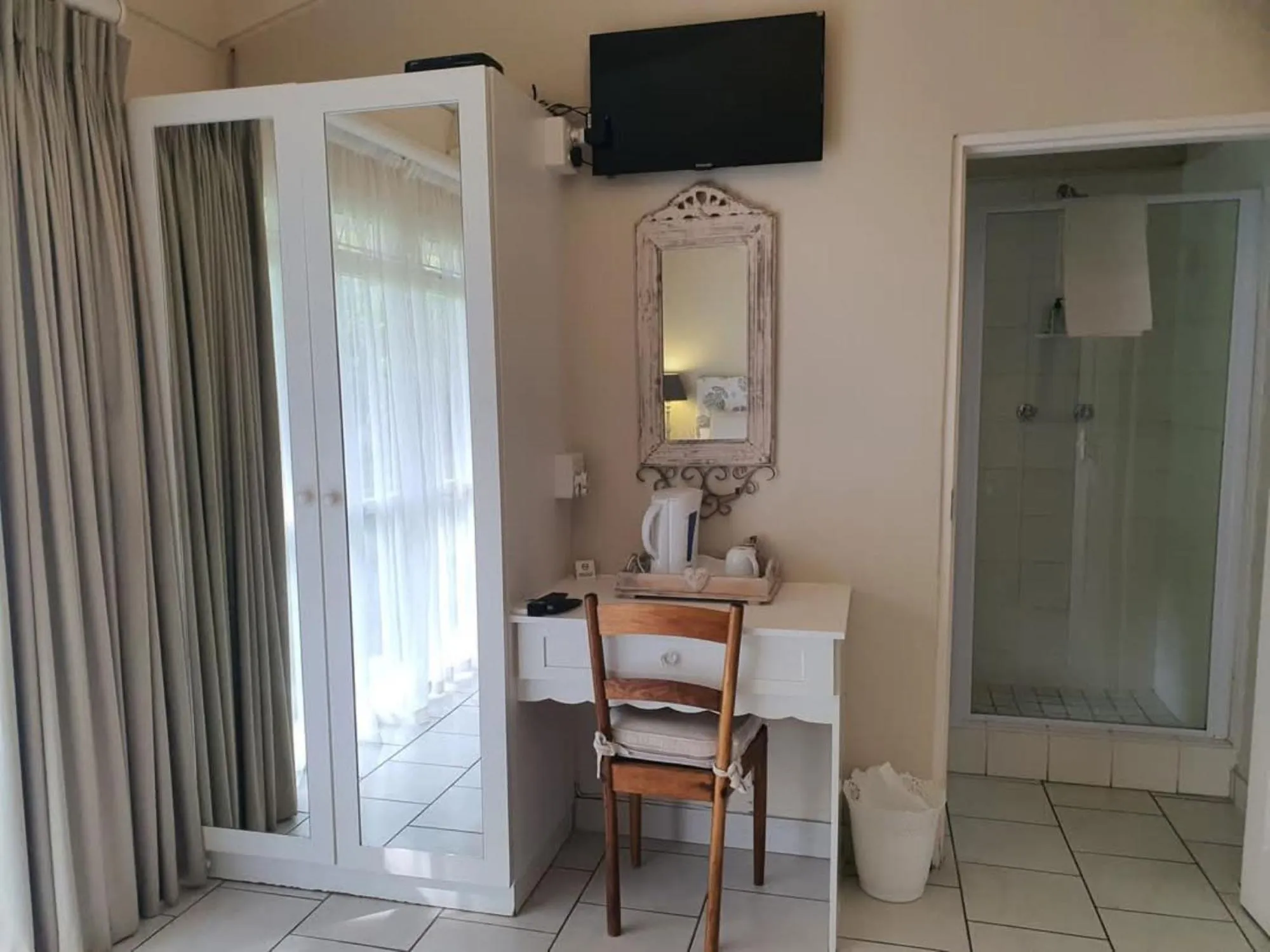 Coffee/tea facilities in Avillahouse Guesthouse