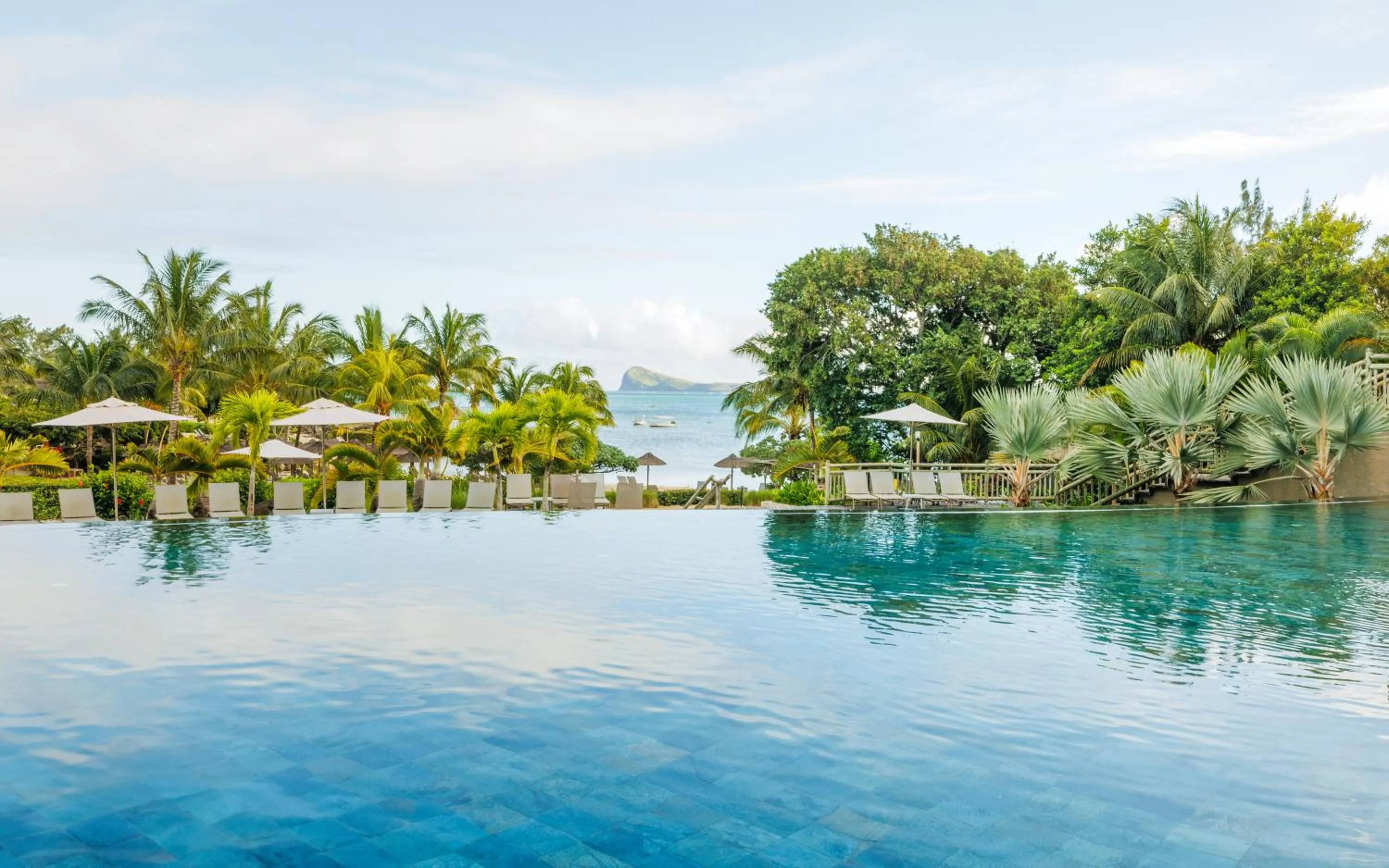 Pool view in Zilwa Attitude