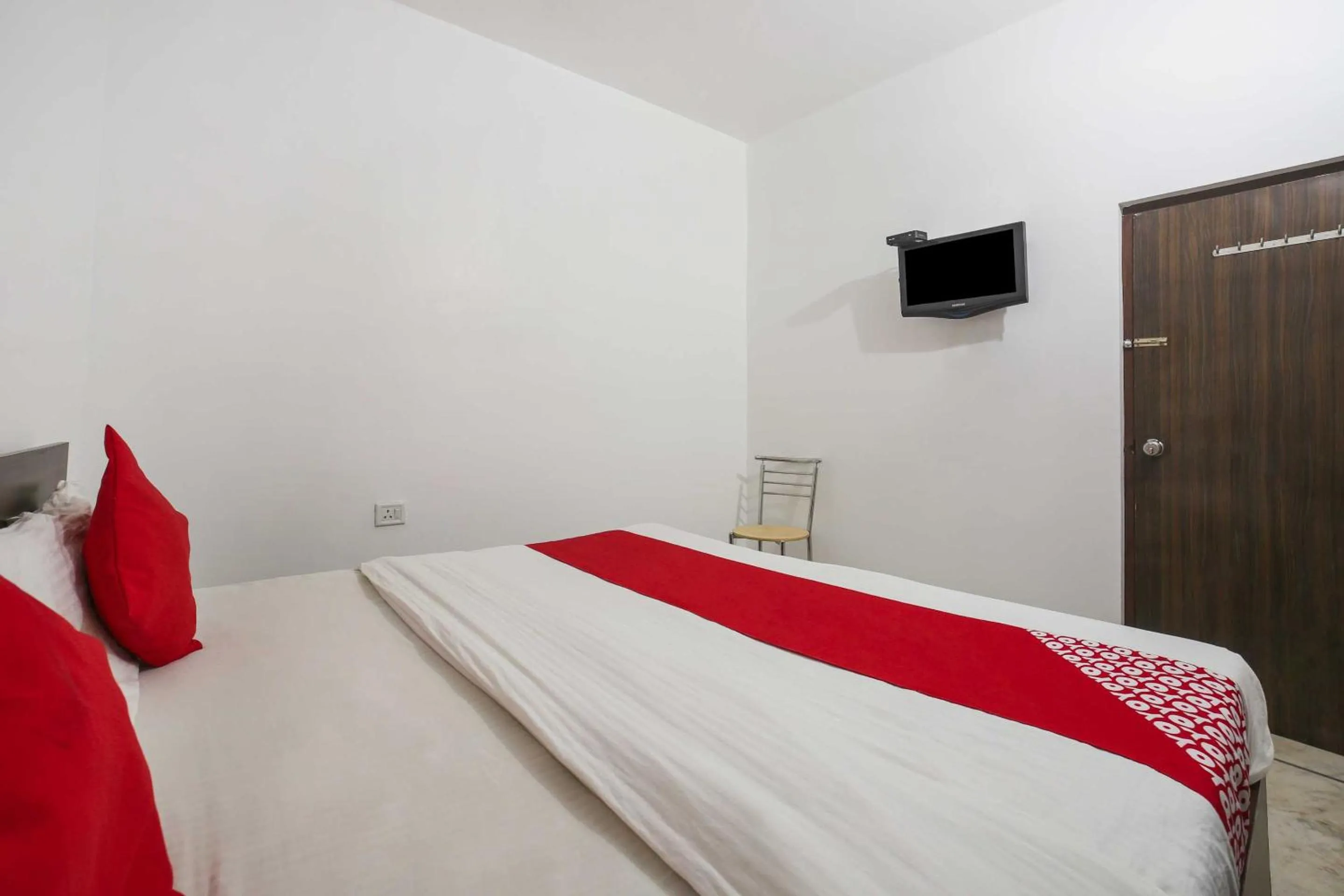 Bedroom, Bed in Hotel O Ridhi Sidhi Regency